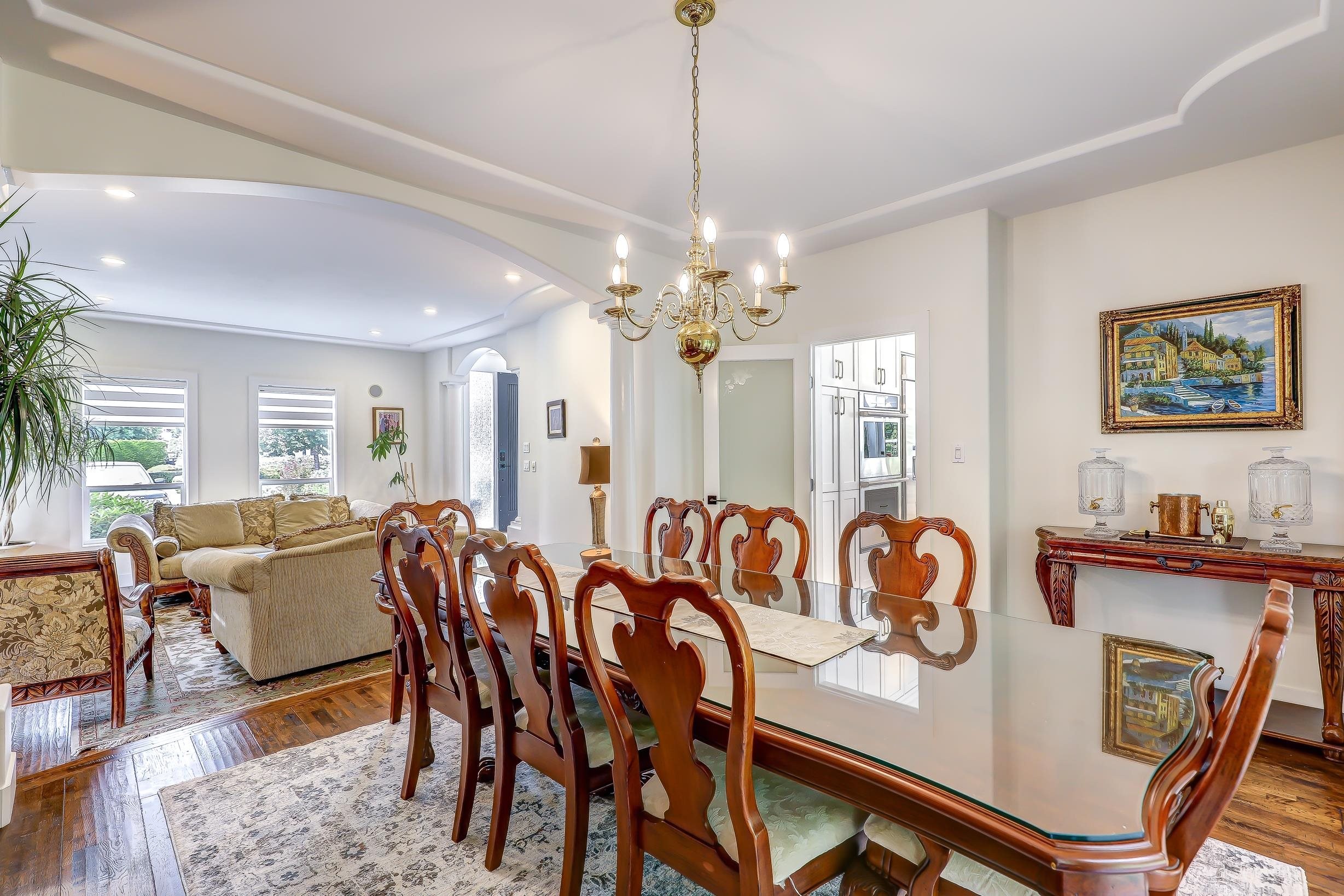 









13856


19a

Avenue,
Surrey,




BC
V4A 9M2

