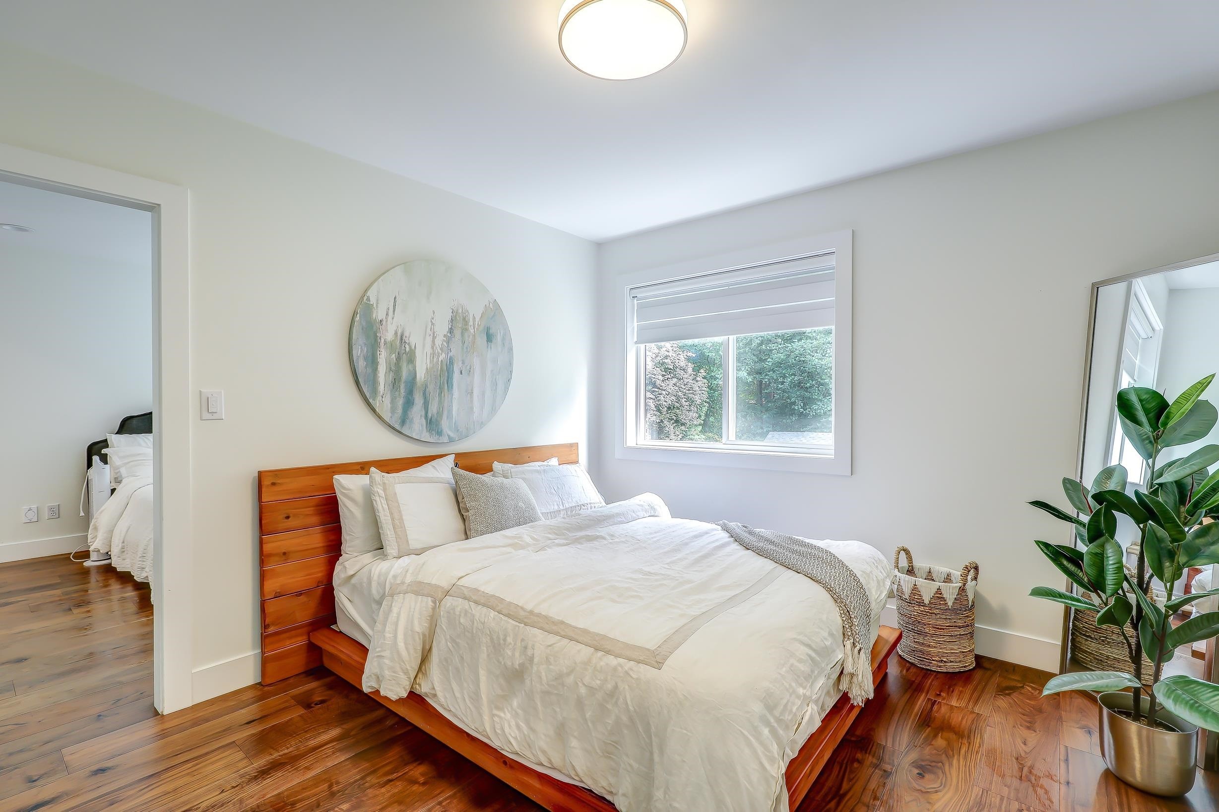 









13856


19a

Avenue,
Surrey,




BC
V4A 9M2

