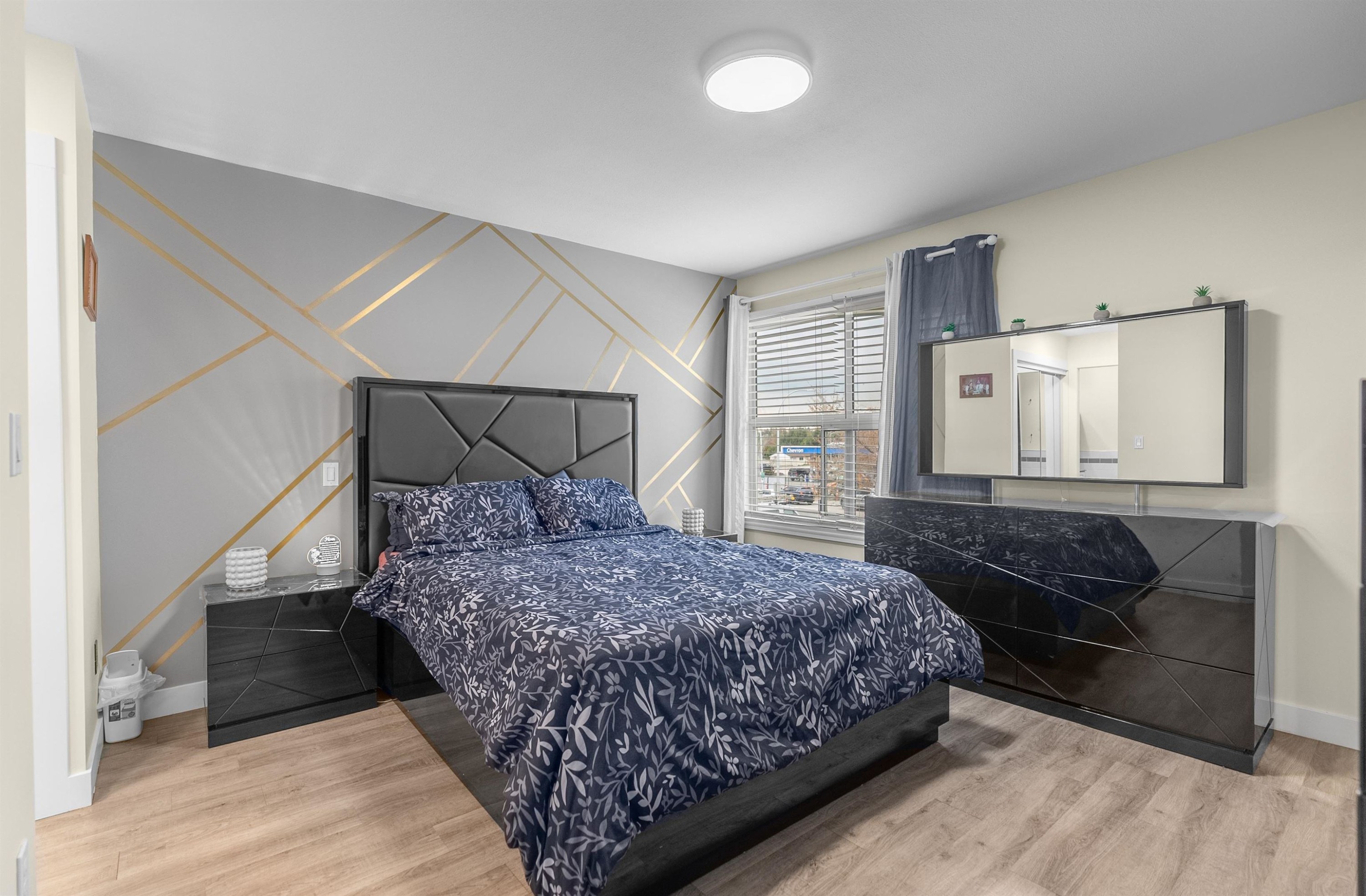 









7250


122

Street, 10,
Surrey,




BC
V3W 1B4

