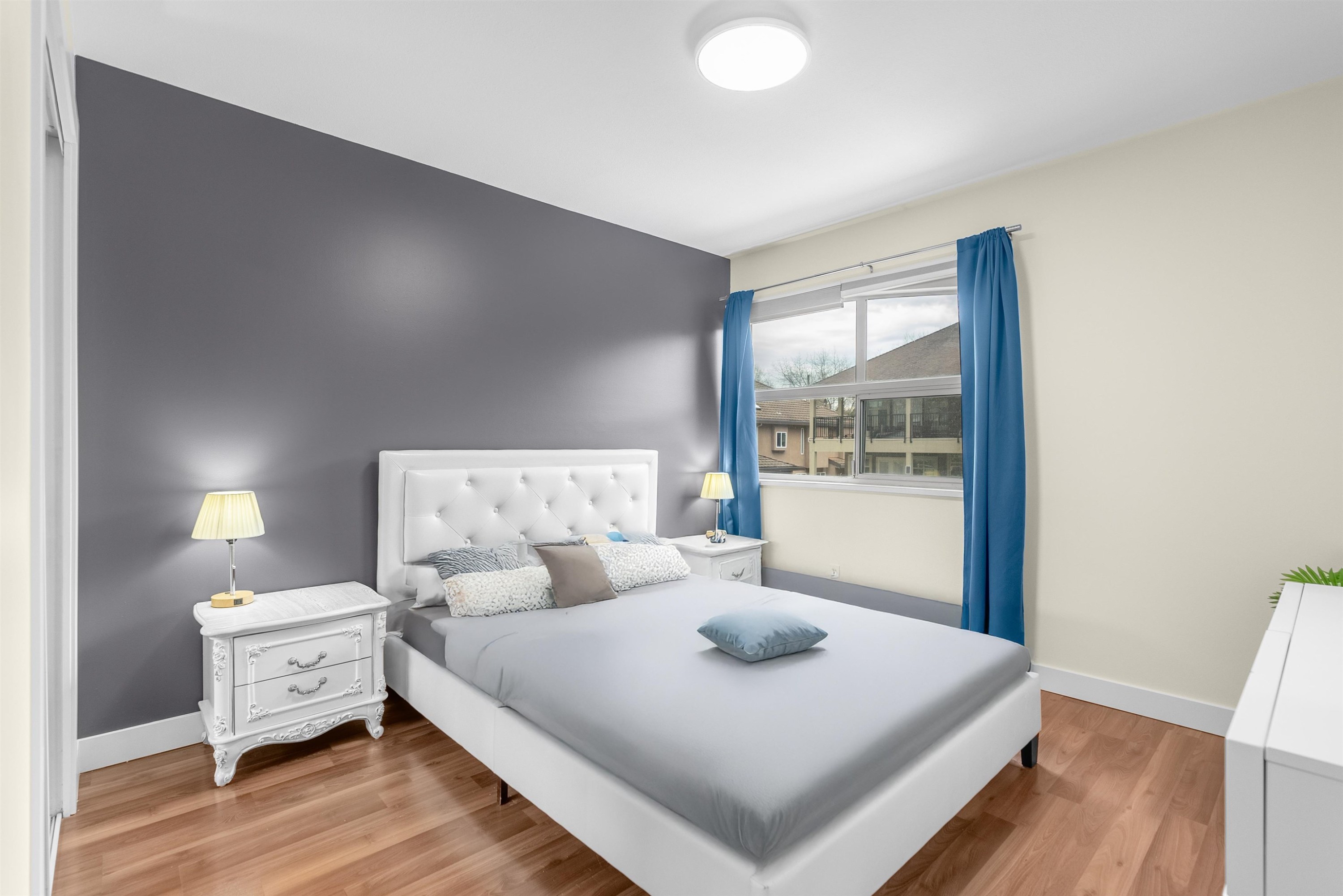 









7250


122

Street, 10,
Surrey,




BC
V3W 1B4

