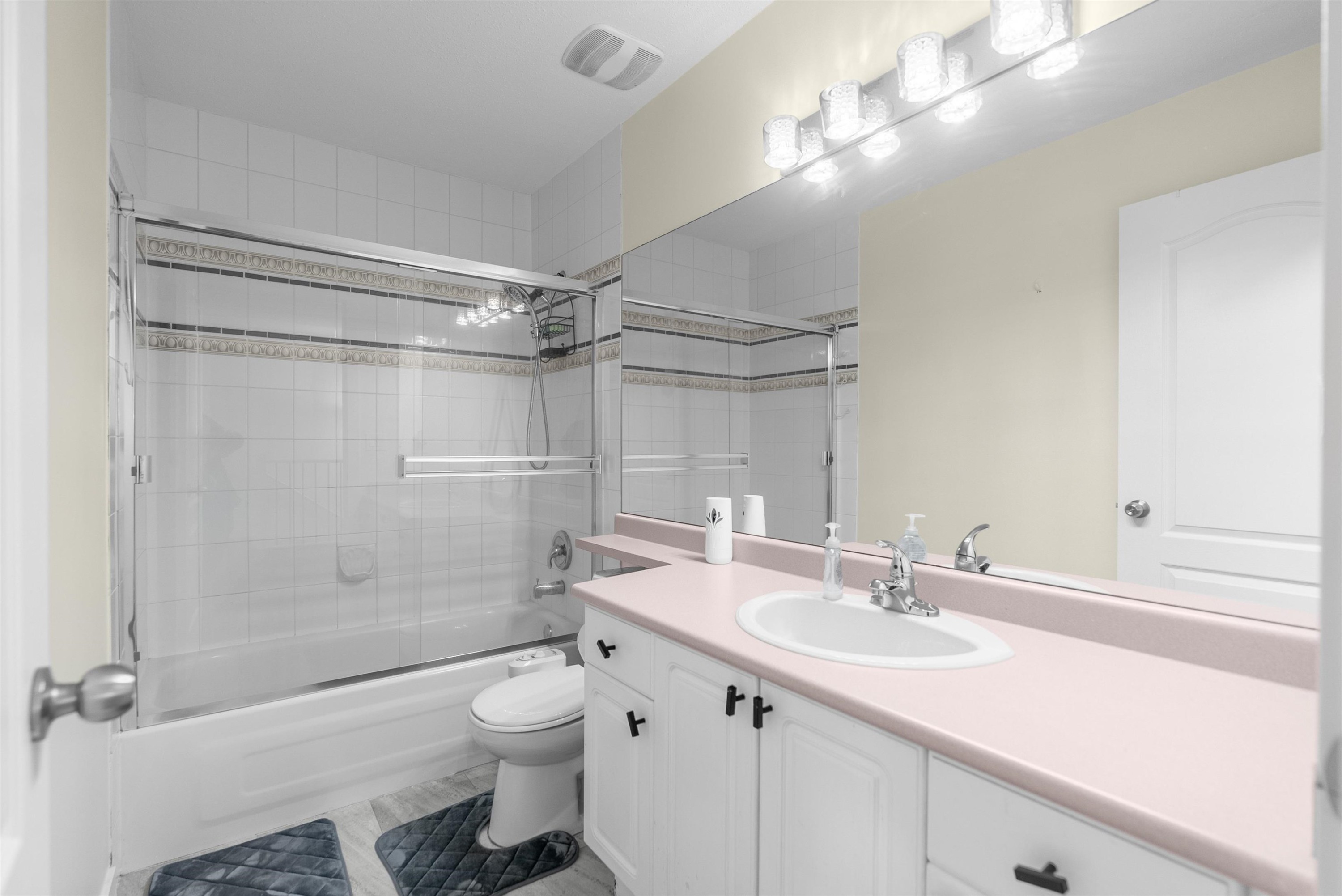 









7250


122

Street, 10,
Surrey,




BC
V3W 1B4

