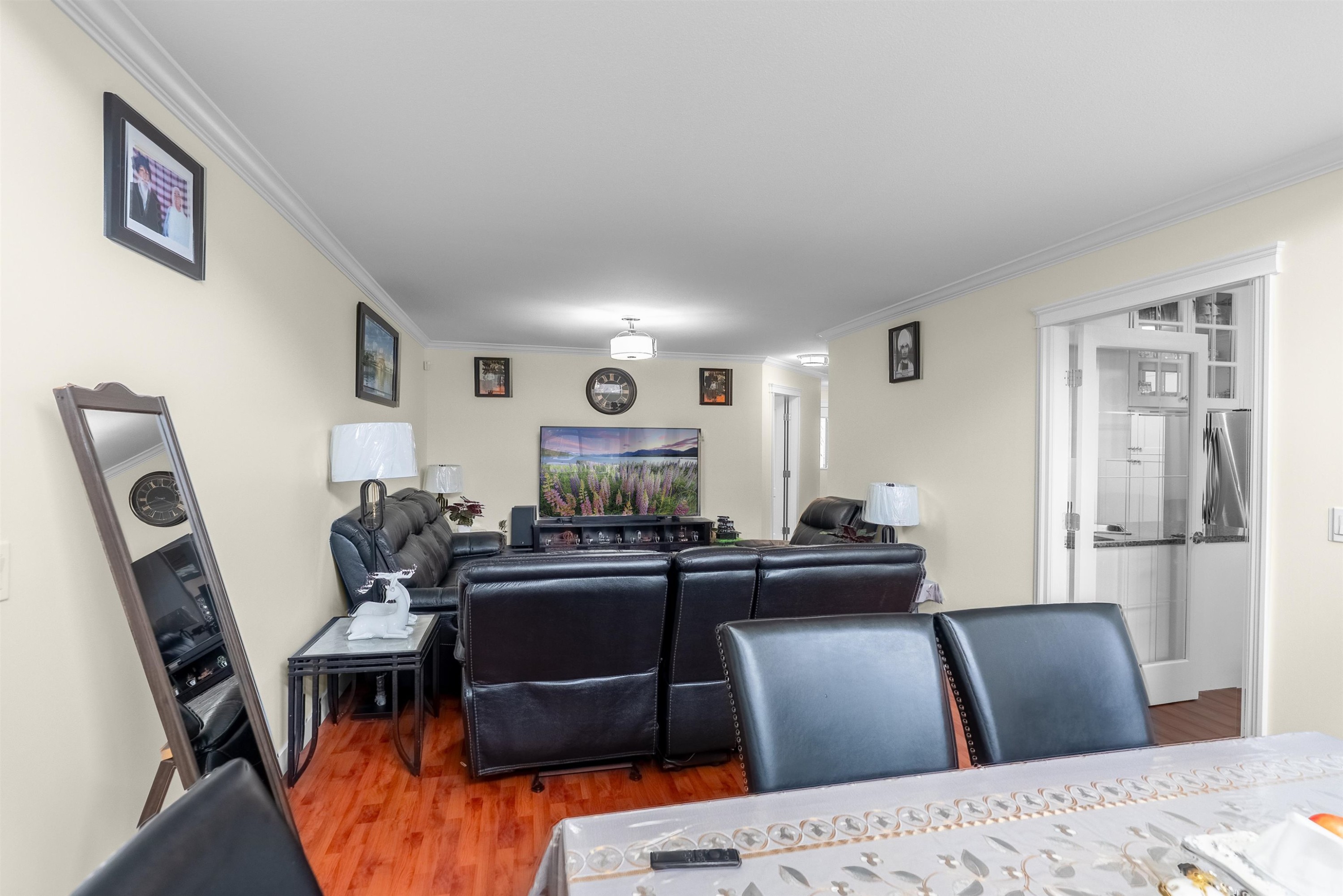 









7250


122

Street, 10,
Surrey,




BC
V3W 1B4

