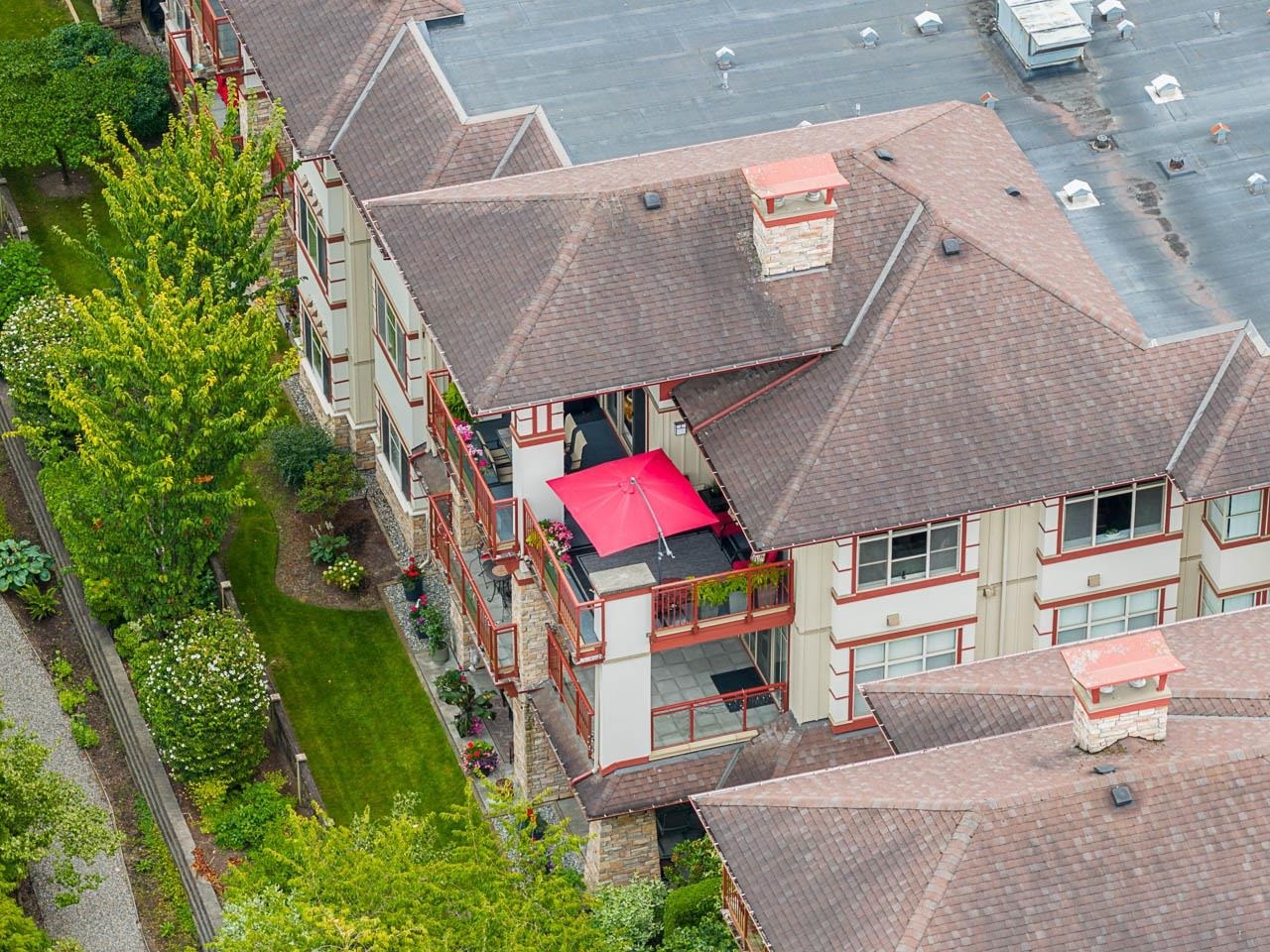 









16499


64

Avenue, 308,
Surrey,




BC
V3S 6V7

