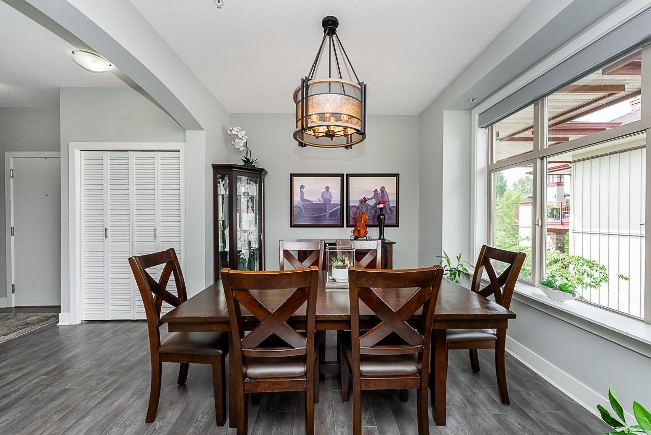 









16499


64

Avenue, 308,
Surrey,




BC
V3S 6V7

