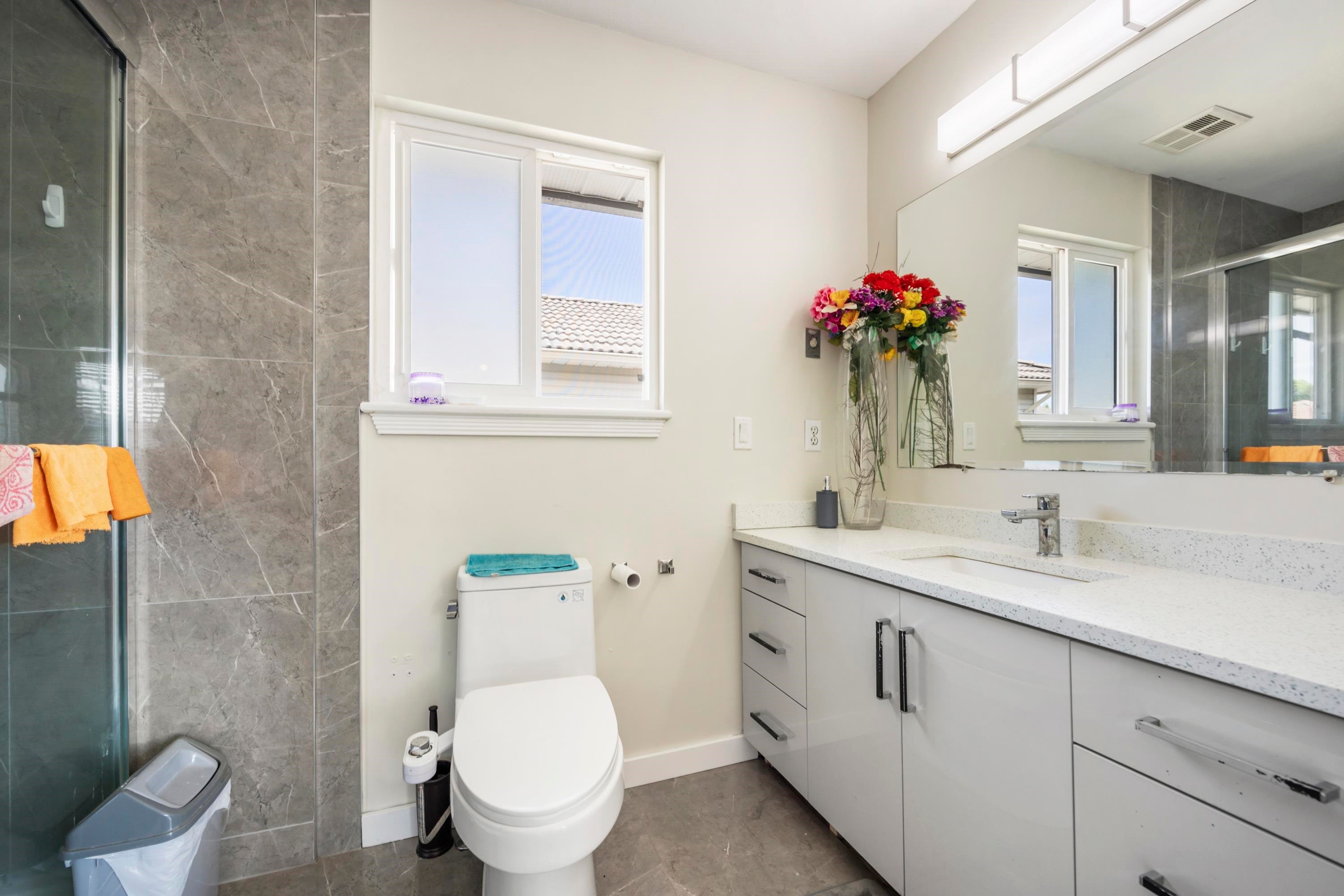 









30516


Robin

Drive,
Abbotsford,




BC
V2T 5S1

