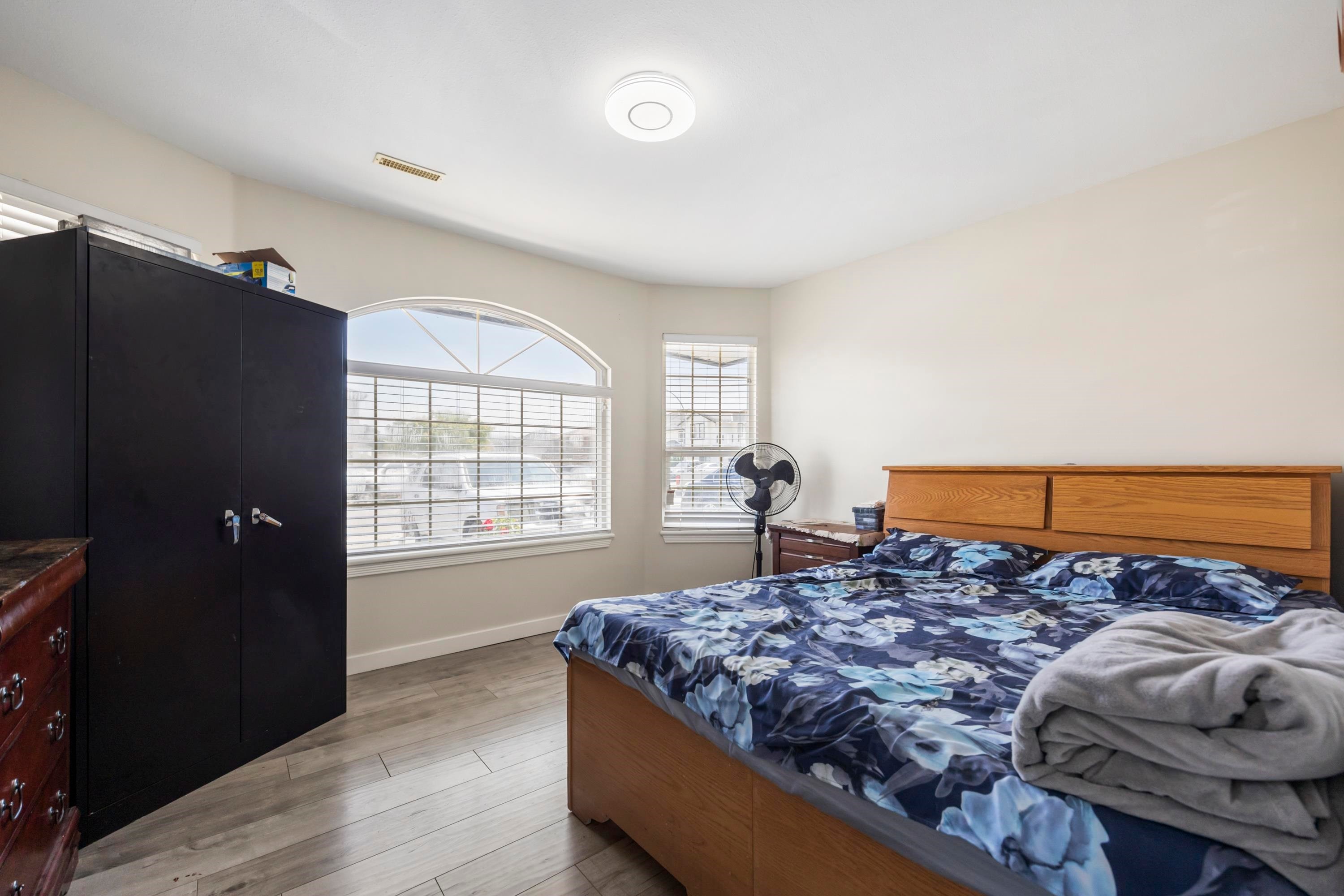 









30516


Robin

Drive,
Abbotsford,




BC
V2T 5S1

