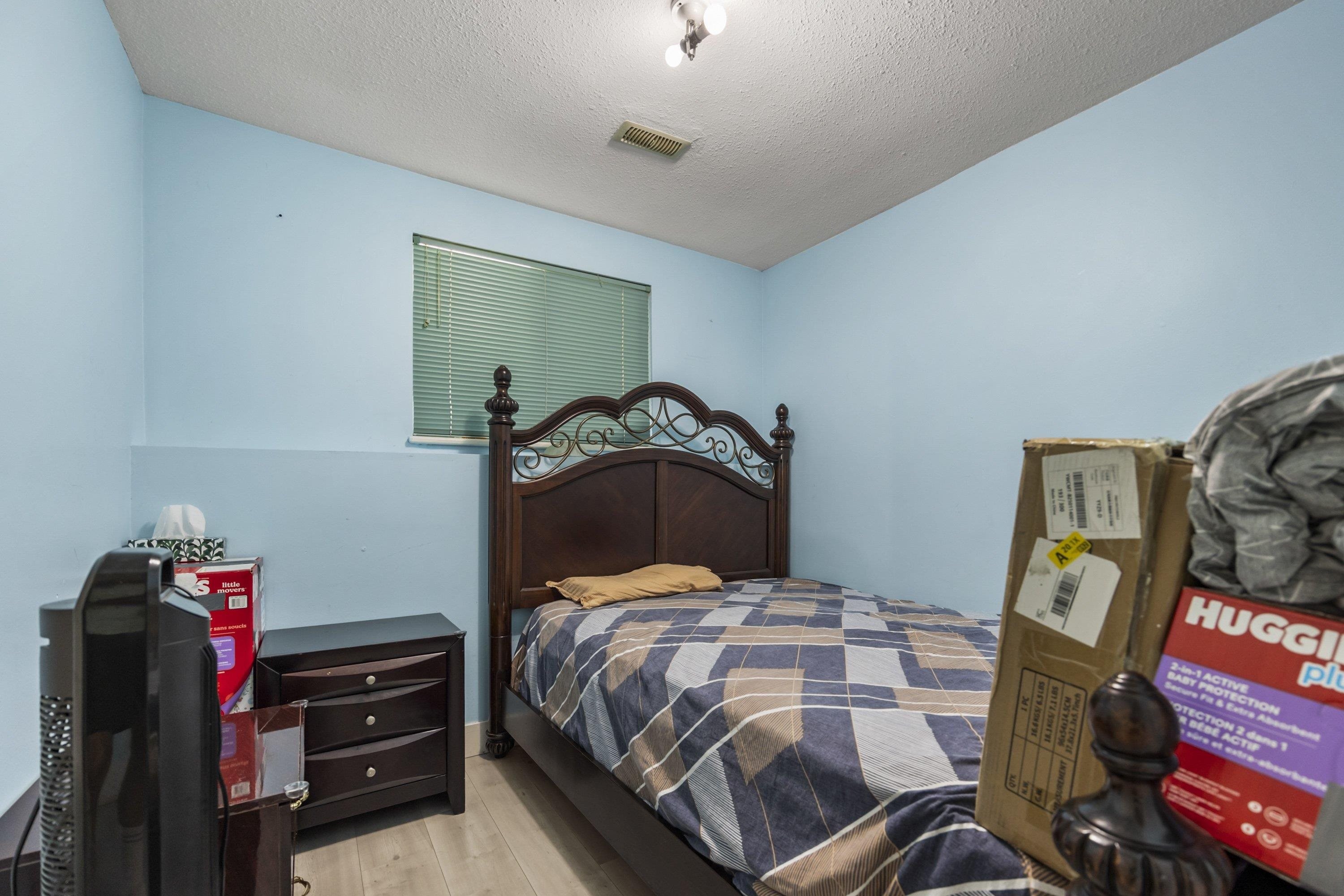 









30516


Robin

Drive,
Abbotsford,




BC
V2T 5S1

