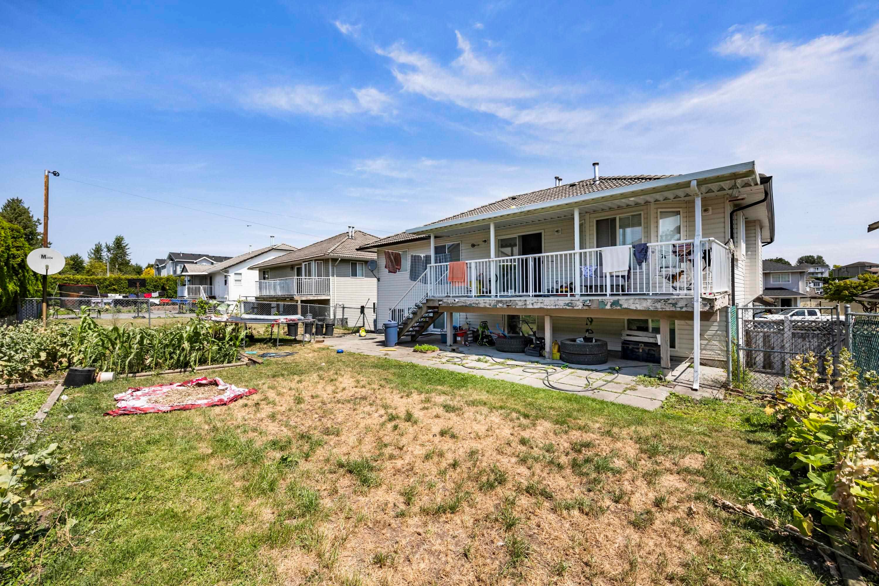 









30516


Robin

Drive,
Abbotsford,




BC
V2T 5S1

