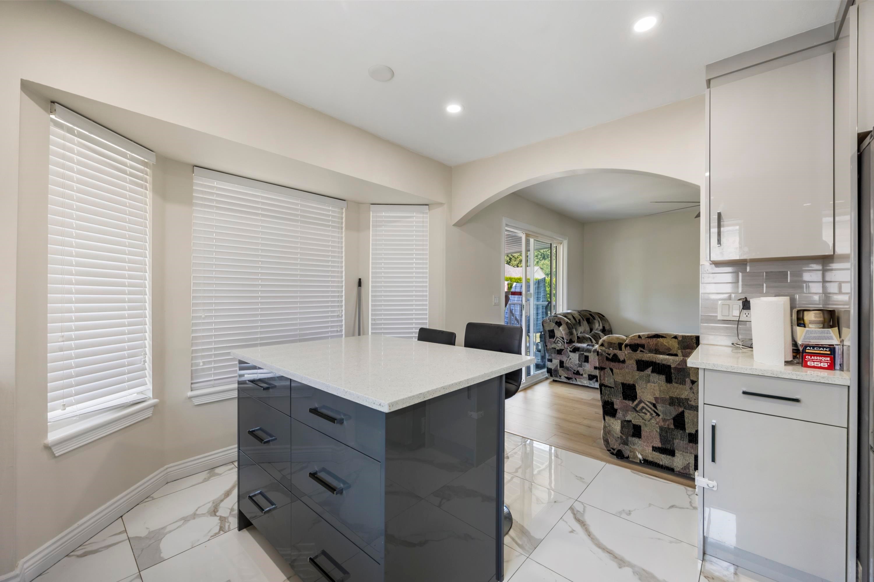 









30516


Robin

Drive,
Abbotsford,




BC
V2T 5S1

