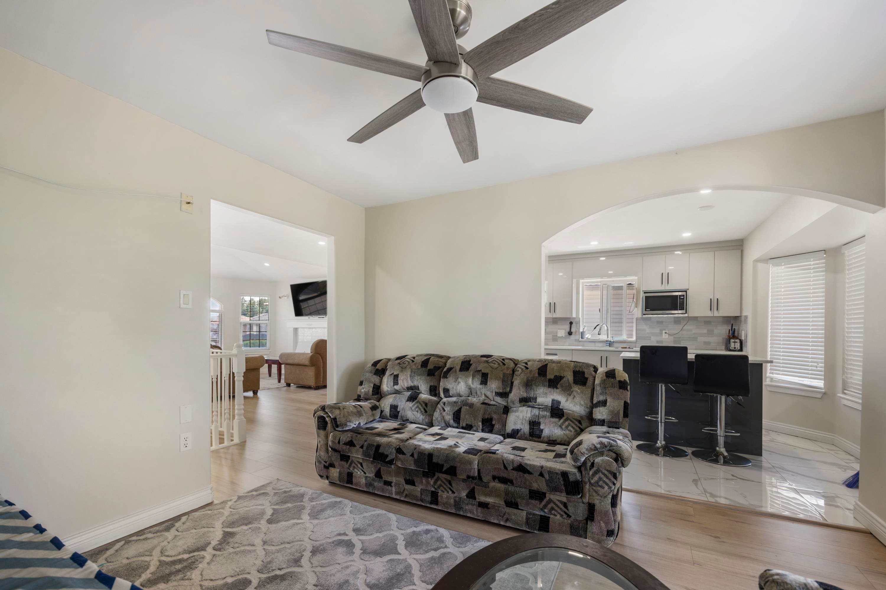 









30516


Robin

Drive,
Abbotsford,




BC
V2T 5S1

