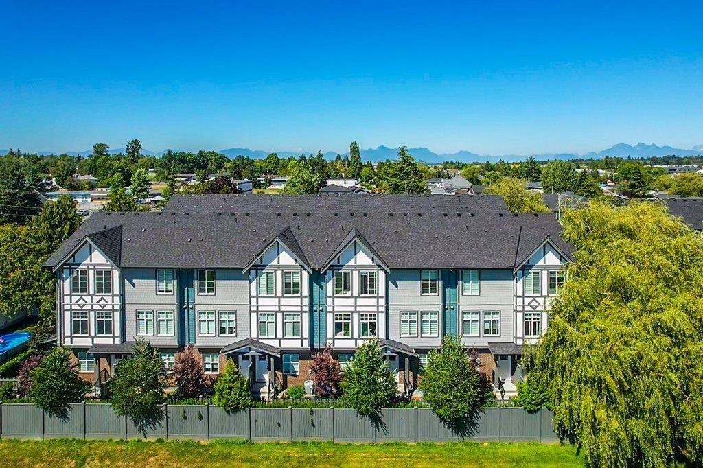 









17528


60

Avenue, 14,
Surrey,




BC
V3S 1T8

