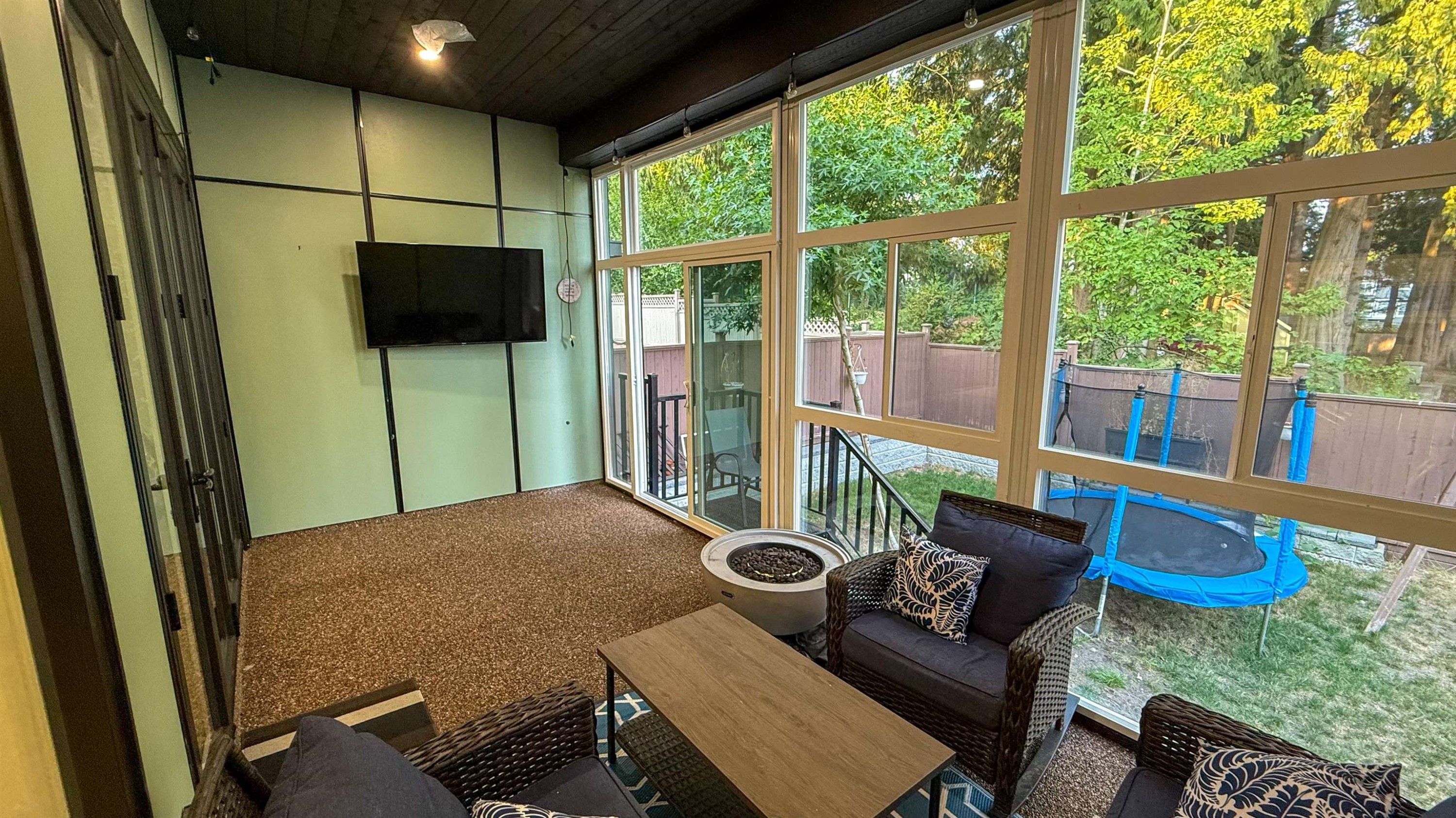 









6816


147

Street,
Surrey,




BC
V3S 2B1

