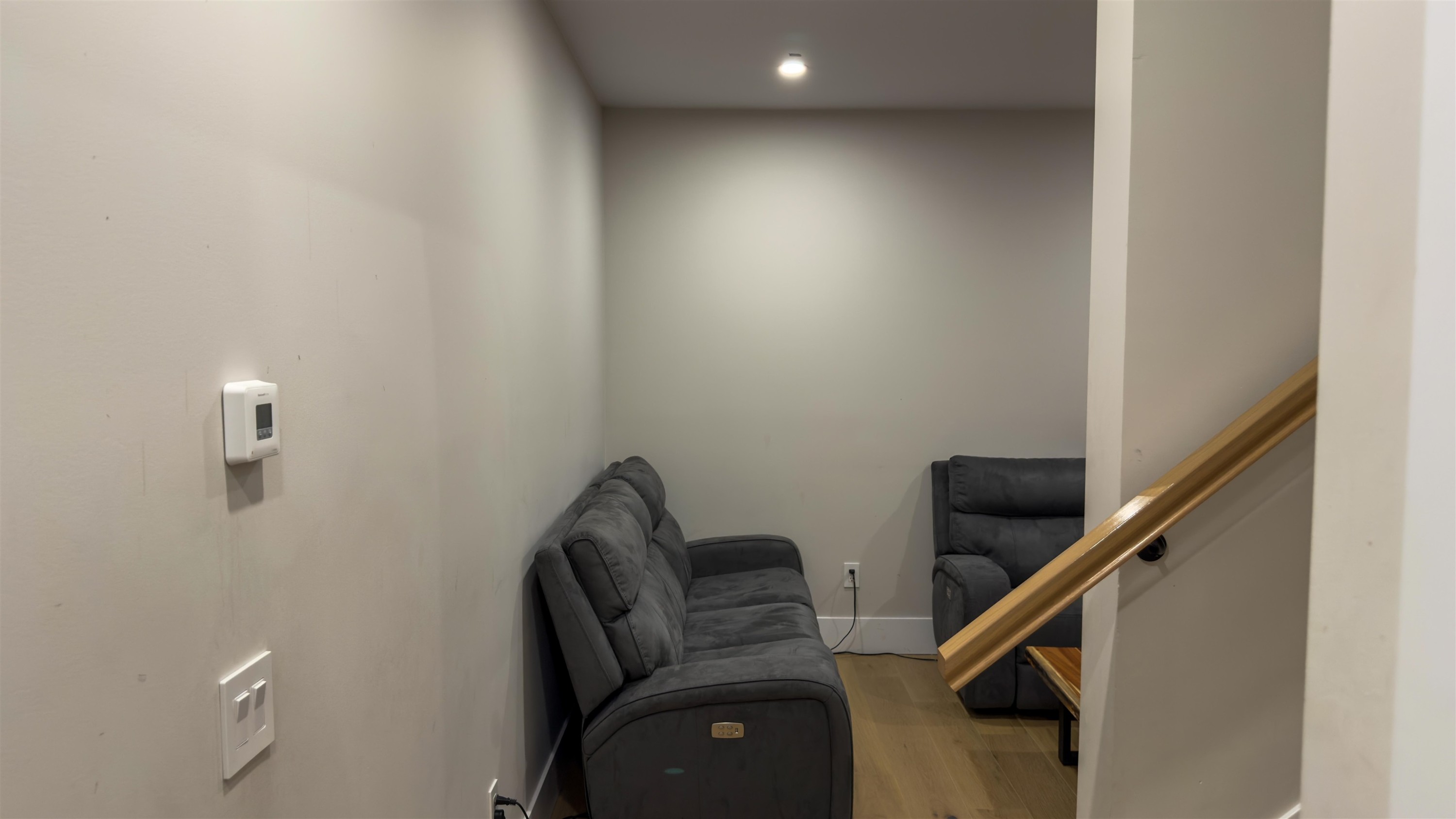 









6816


147

Street,
Surrey,




BC
V3S 2B1

