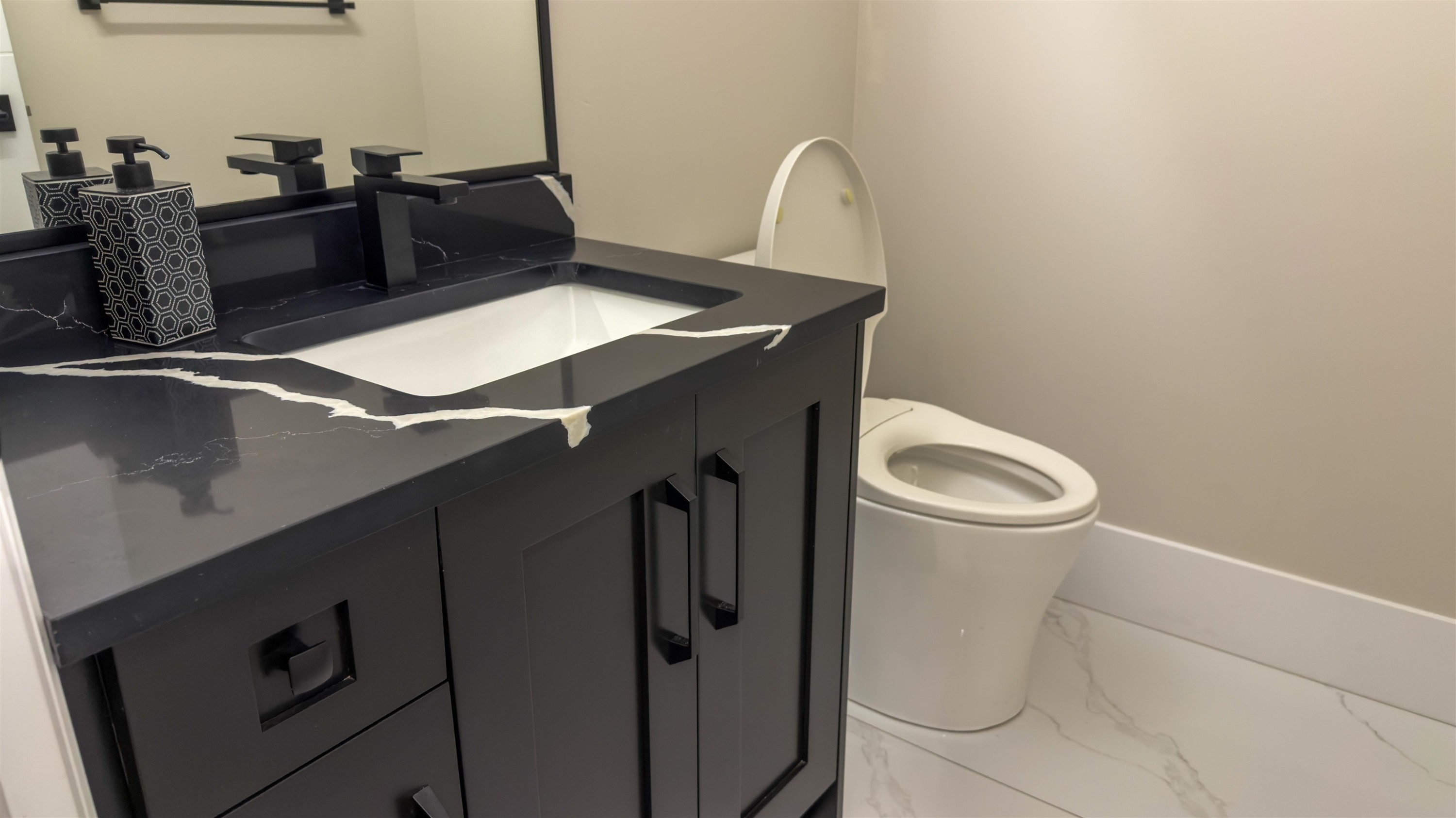 









6816


147

Street,
Surrey,




BC
V3S 2B1

