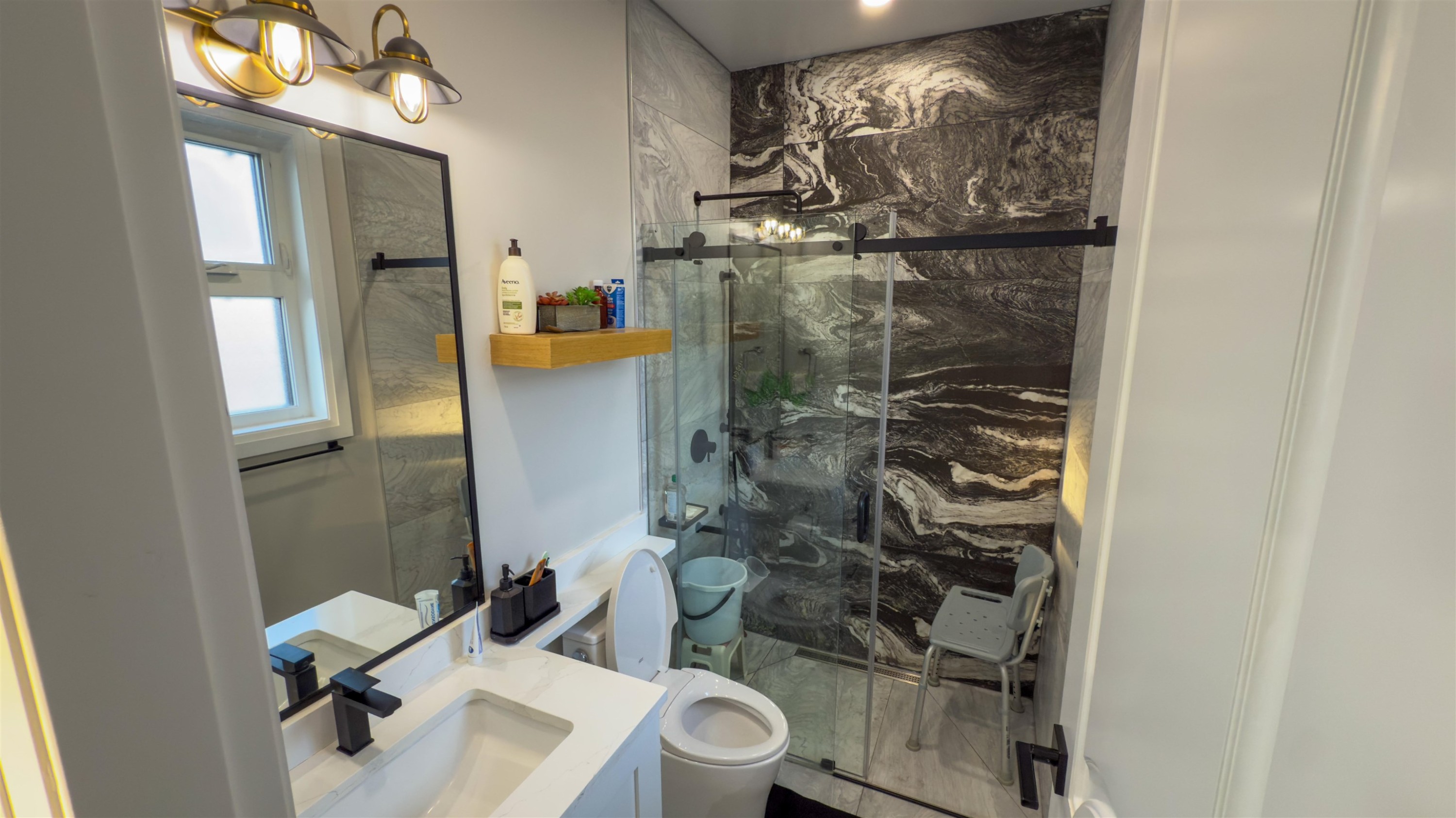 









6816


147

Street,
Surrey,




BC
V3S 2B1

