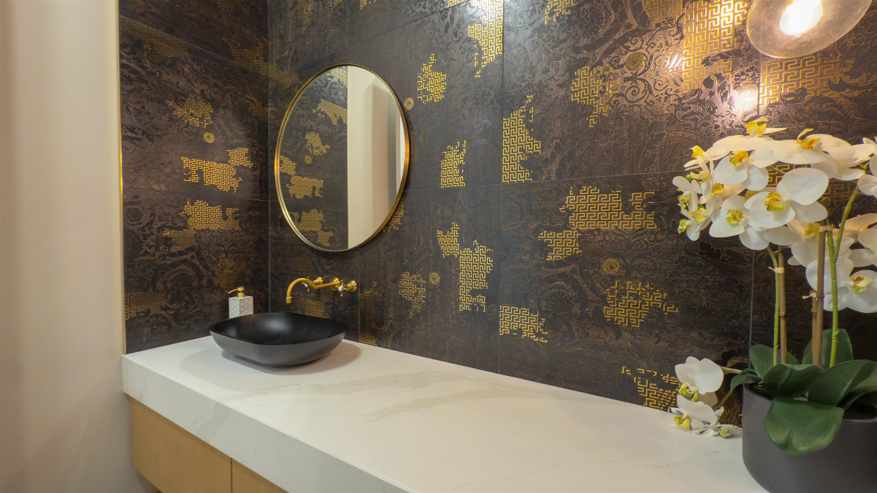 









6816


147

Street,
Surrey,




BC
V3S 2B1

