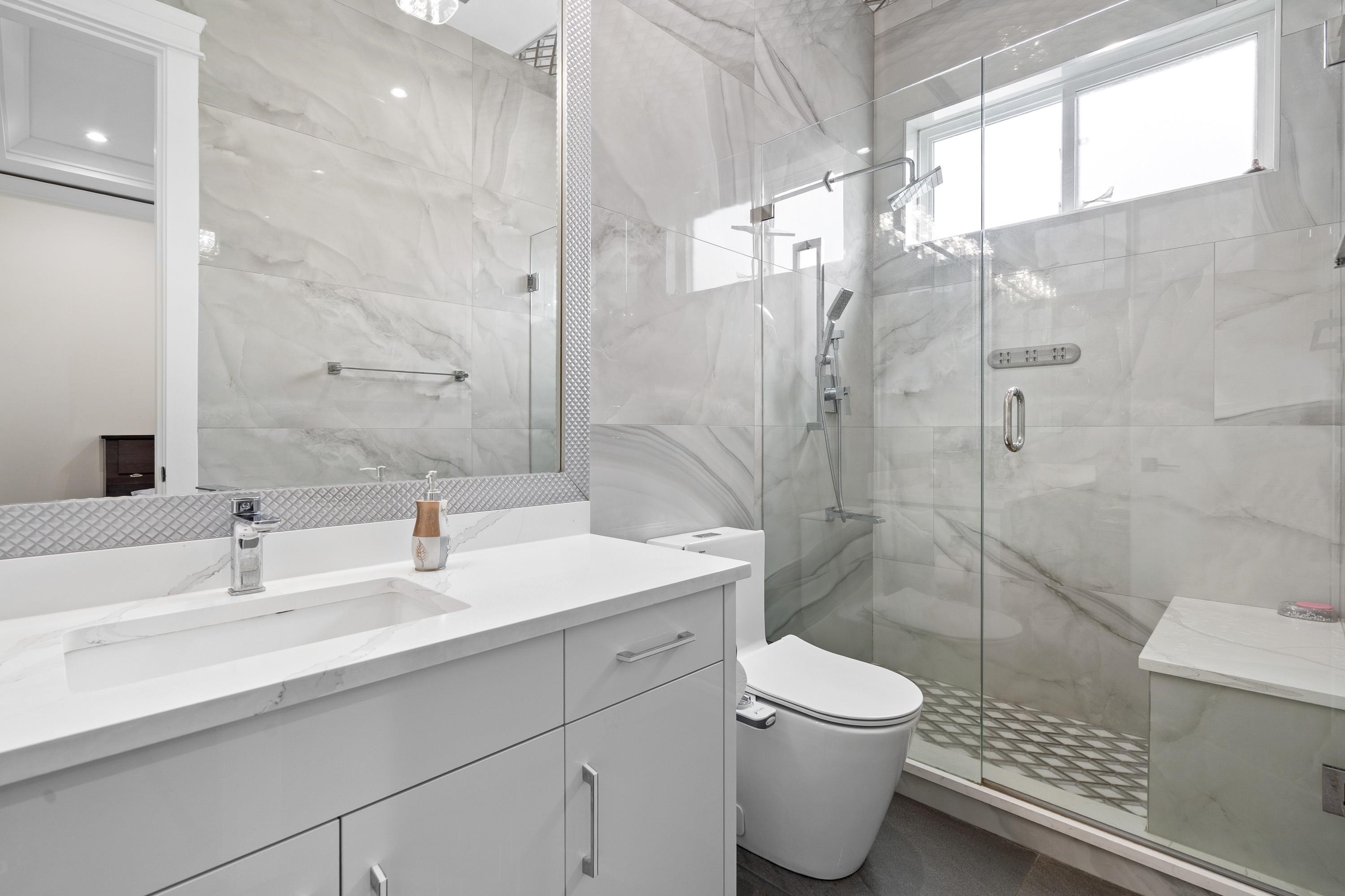 









2245


Beaver

Street,
Abbotsford,




BC
V2T 3C9

