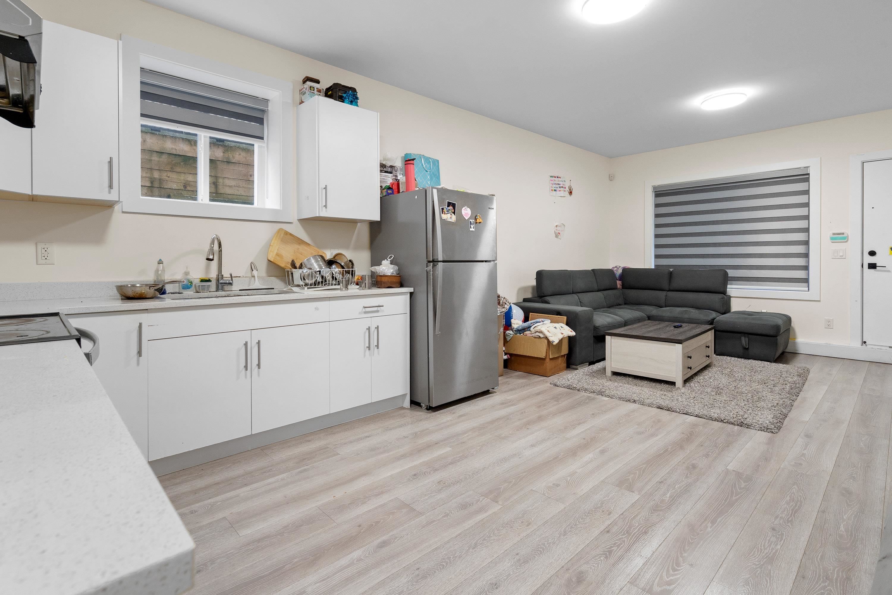 









2245


Beaver

Street,
Abbotsford,




BC
V2T 3C9

