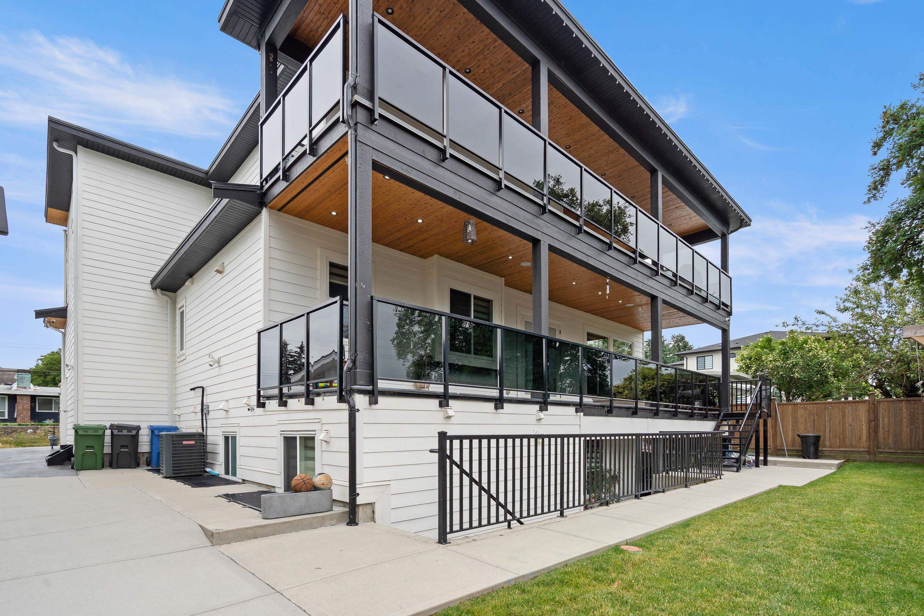 









2245


Beaver

Street,
Abbotsford,




BC
V2T 3C9

