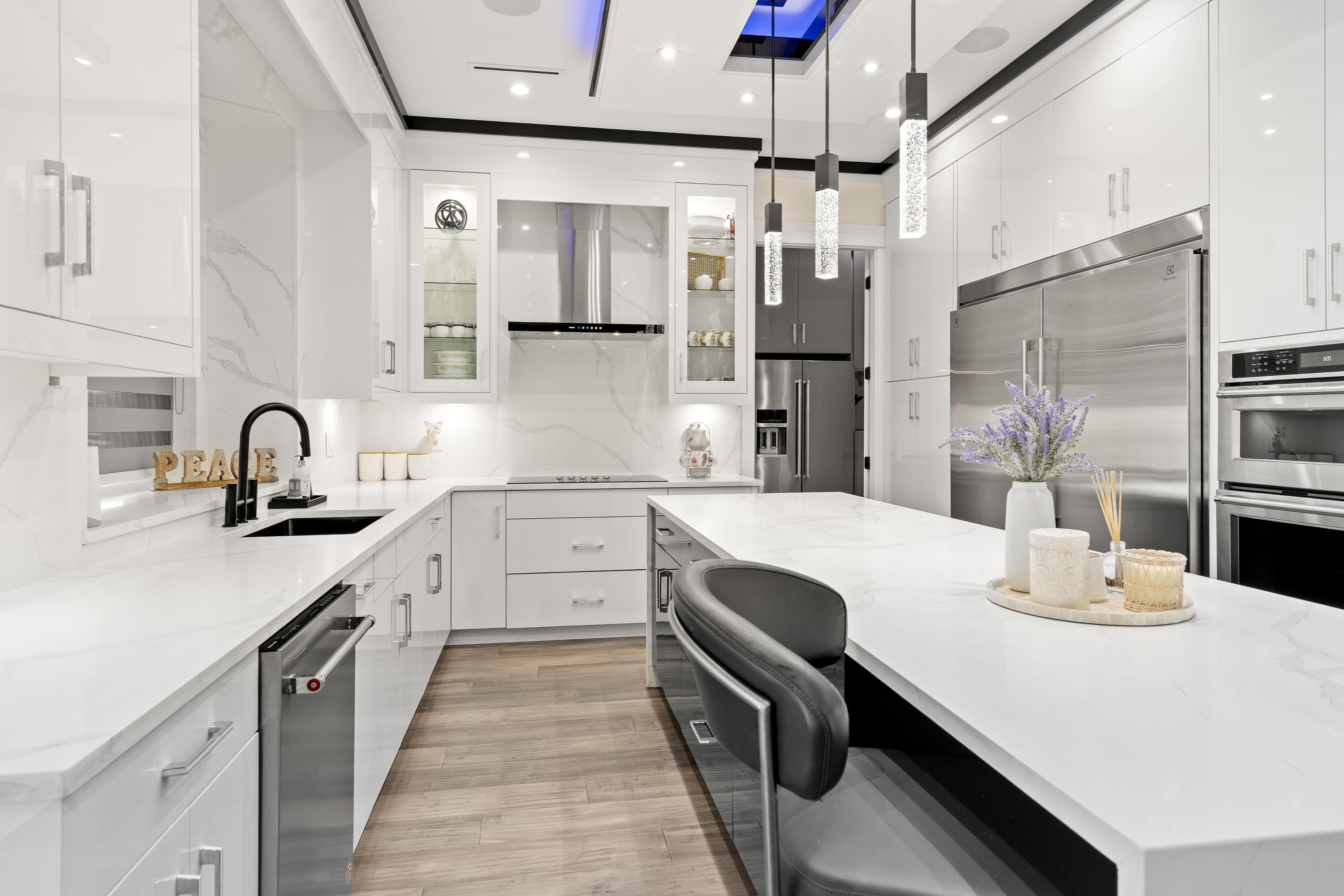 









2245


Beaver

Street,
Abbotsford,




BC
V2T 3C9

