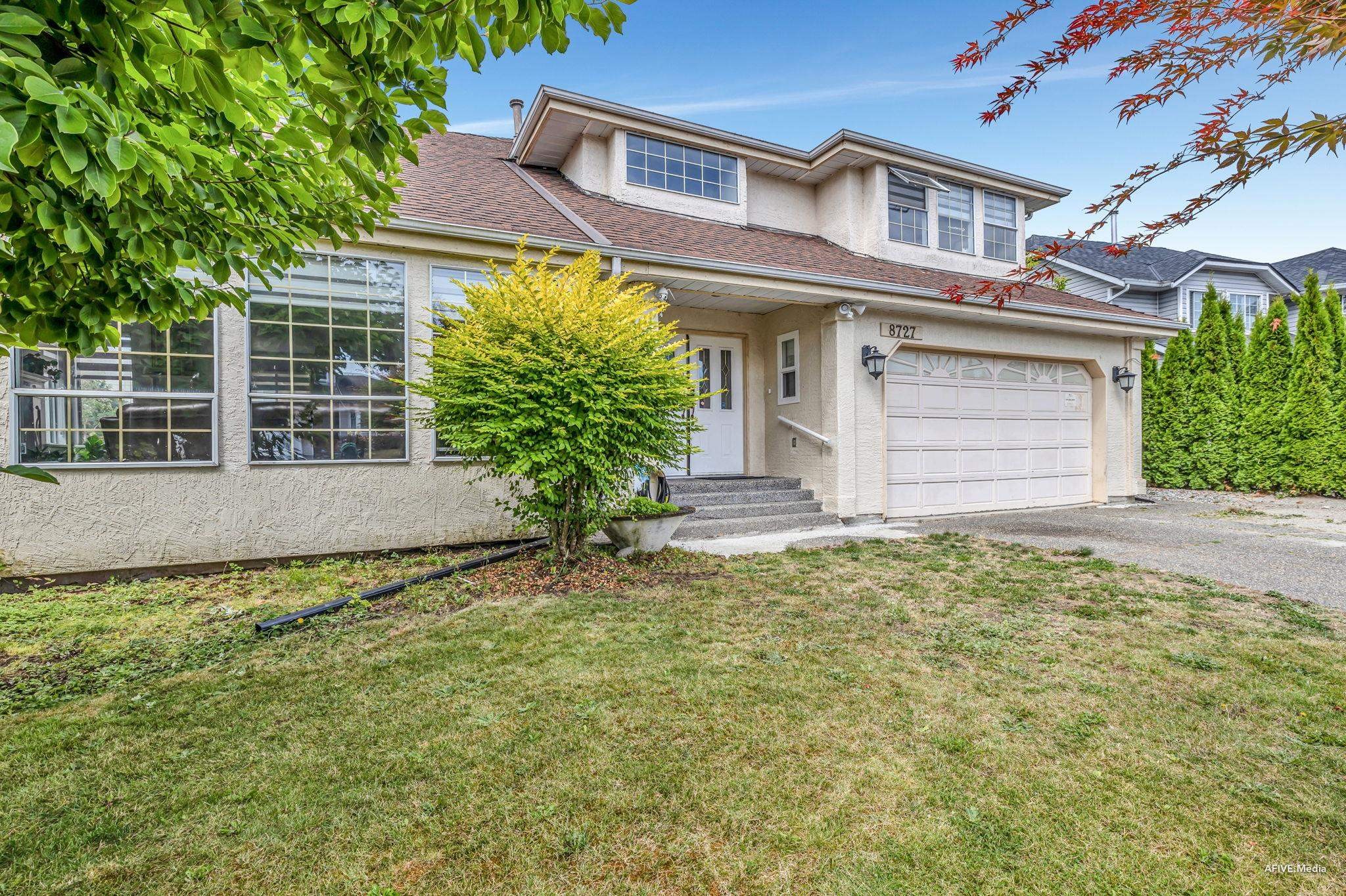 









8727


142a

Street,
Surrey,




BC
V3W 4G4

