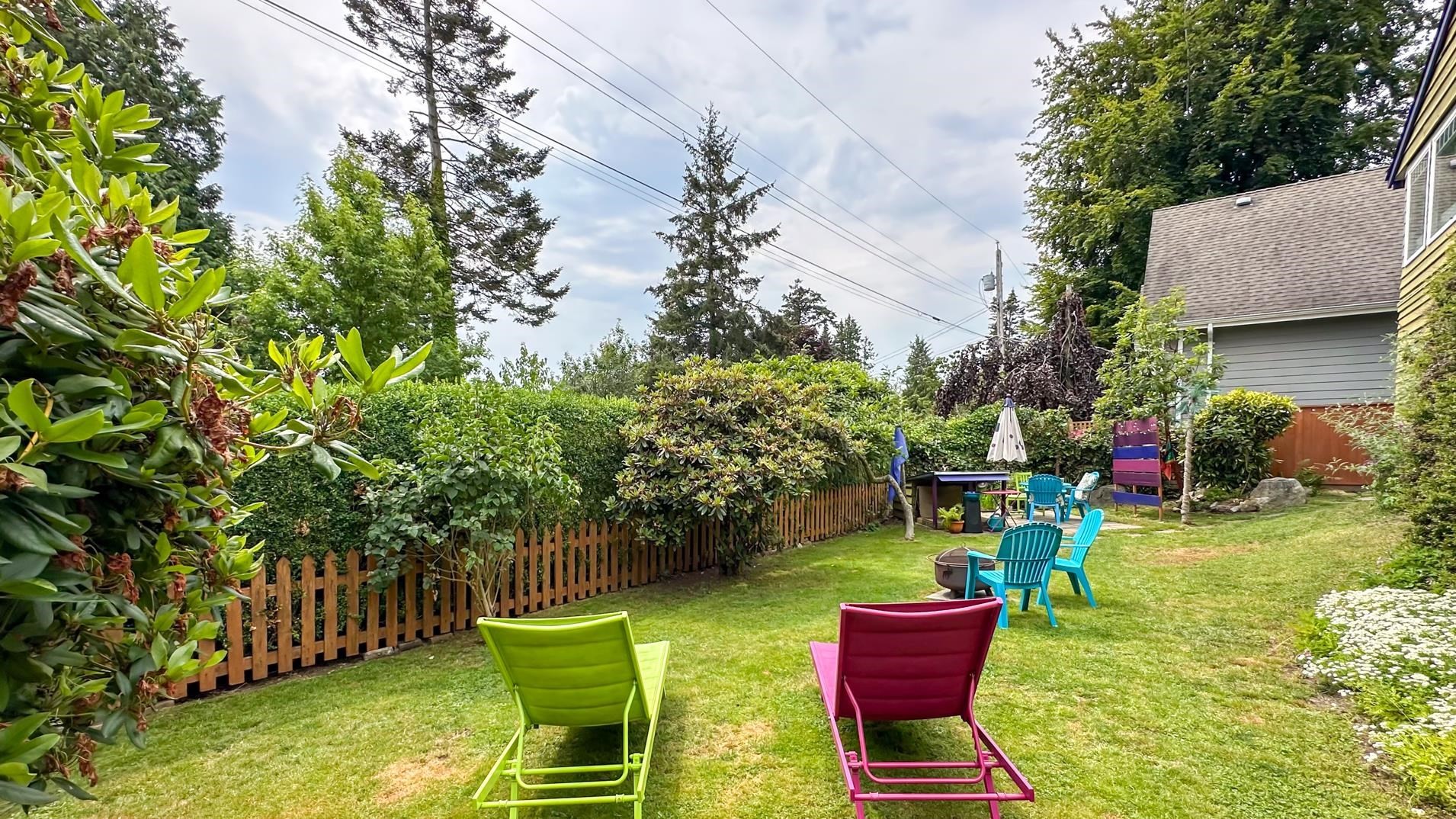 









13195


14

Avenue,
Surrey,




BC
V4A 1G6

