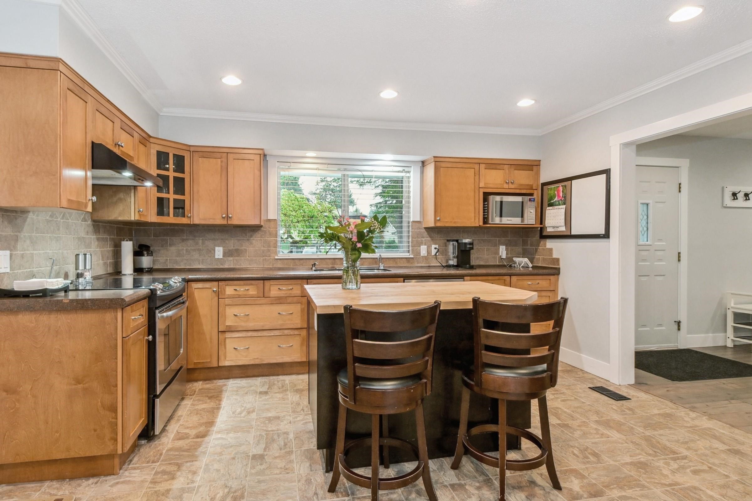 









2739


Sheffield

Way,
Abbotsford,




BC
V2S 4B7

