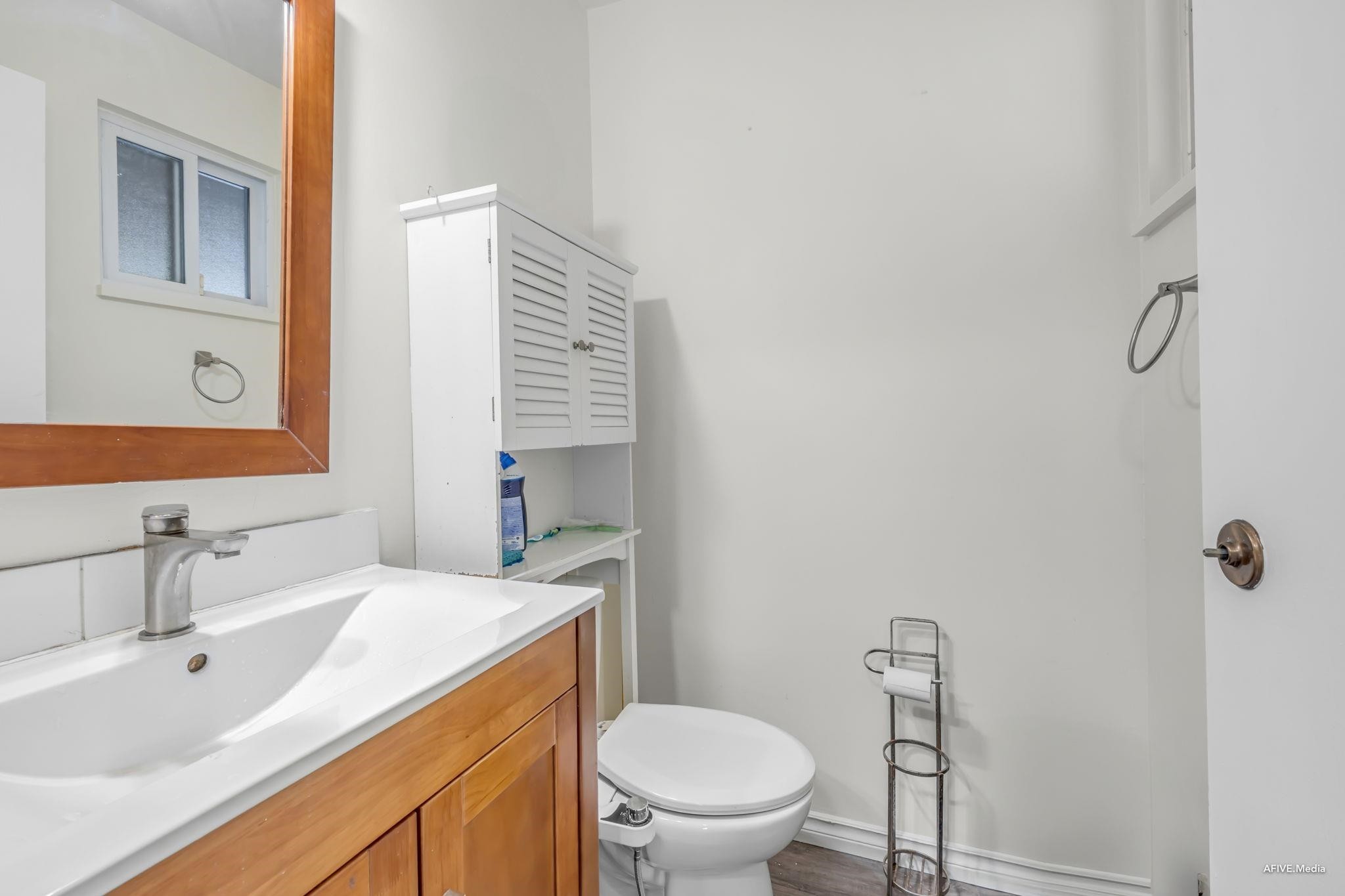 









9955


140

Street, 56,
Surrey,




BC
V3T 4M4

