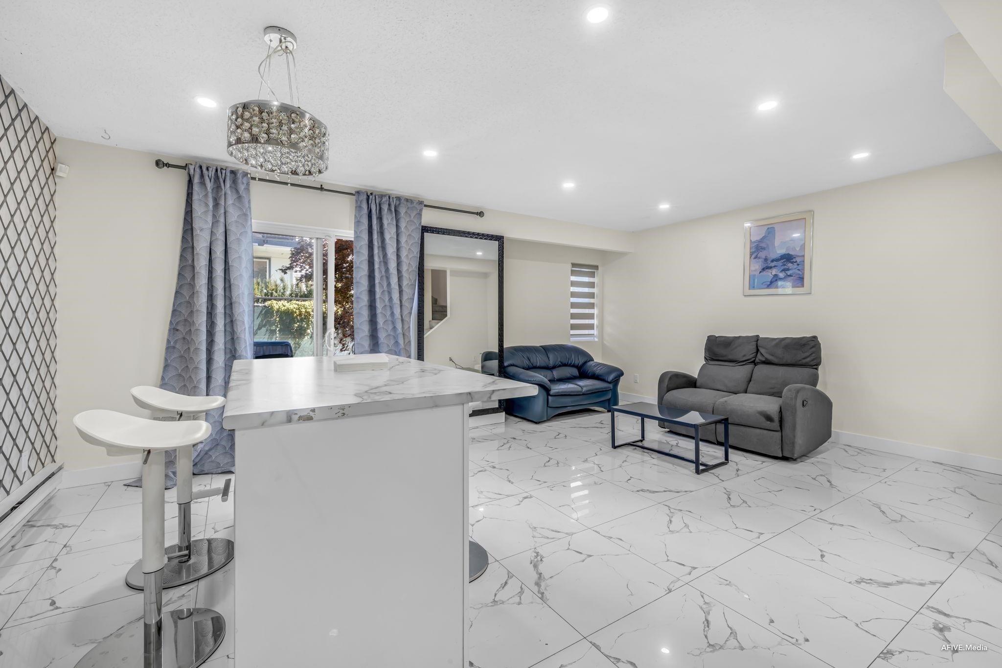 









9955


140

Street, 56,
Surrey,




BC
V3T 4M4


