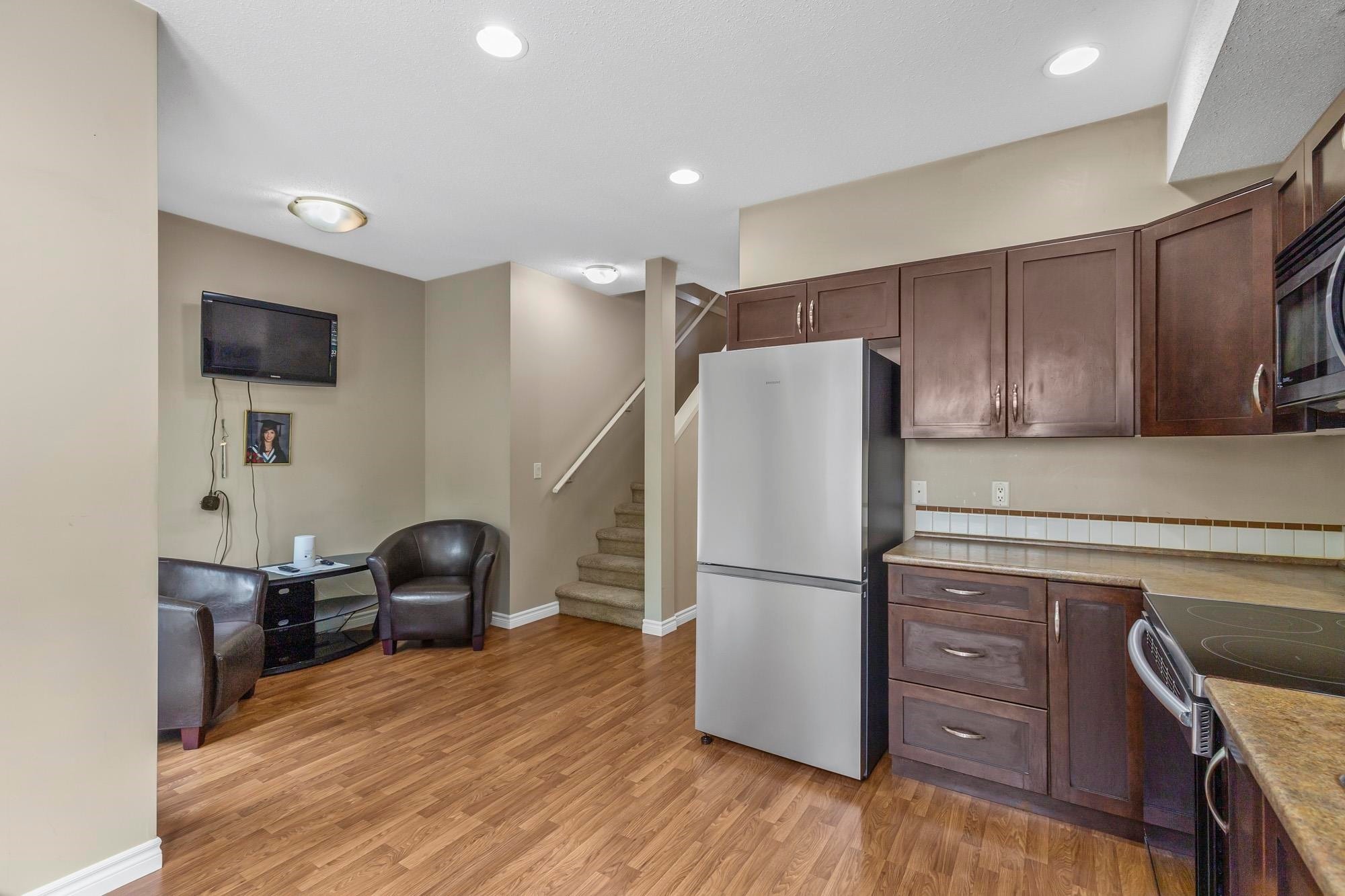 









32501


Fraser

Crescent, 2,
Mission,




BC
V2V 1C5

