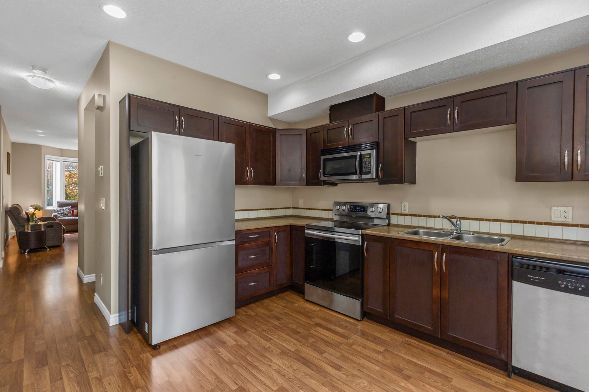 









32501


Fraser

Crescent, 2,
Mission,




BC
V2V 1C5

