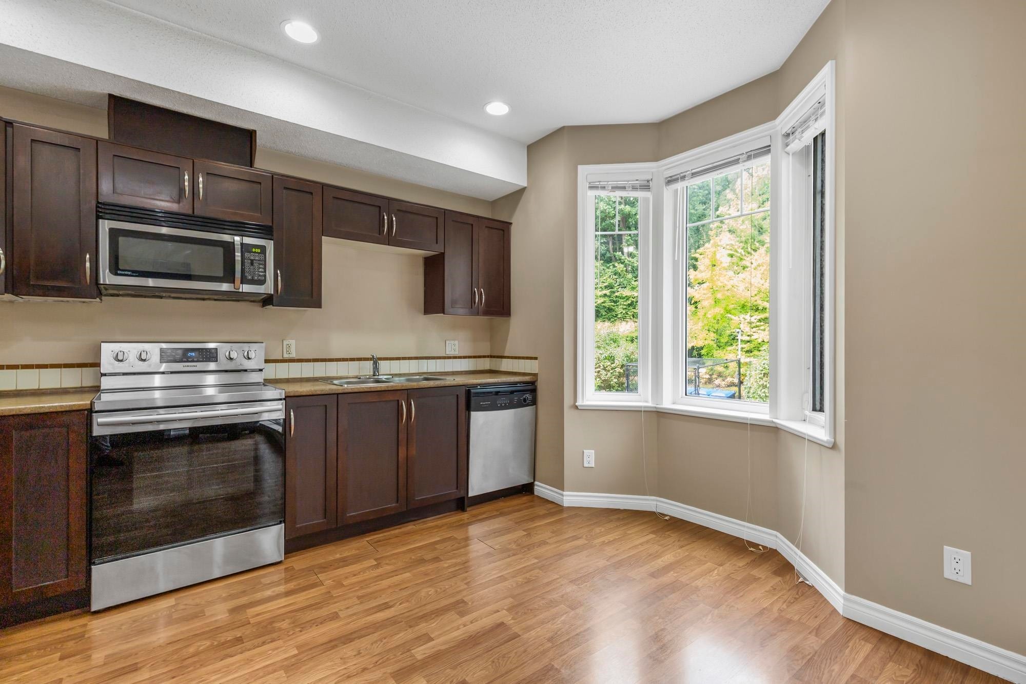 









32501


Fraser

Crescent, 2,
Mission,




BC
V2V 1C5

