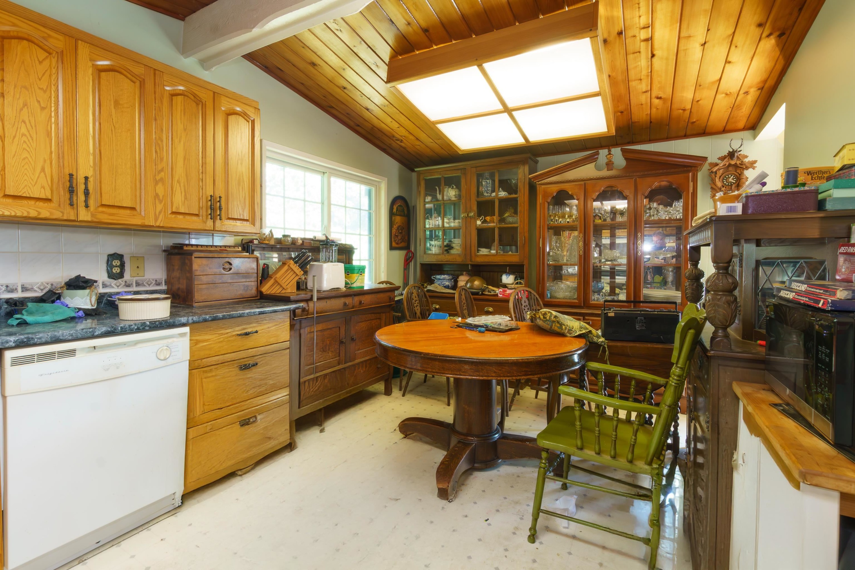 









8086


Cedar

Street,
Mission,




BC
V2V 3N3

