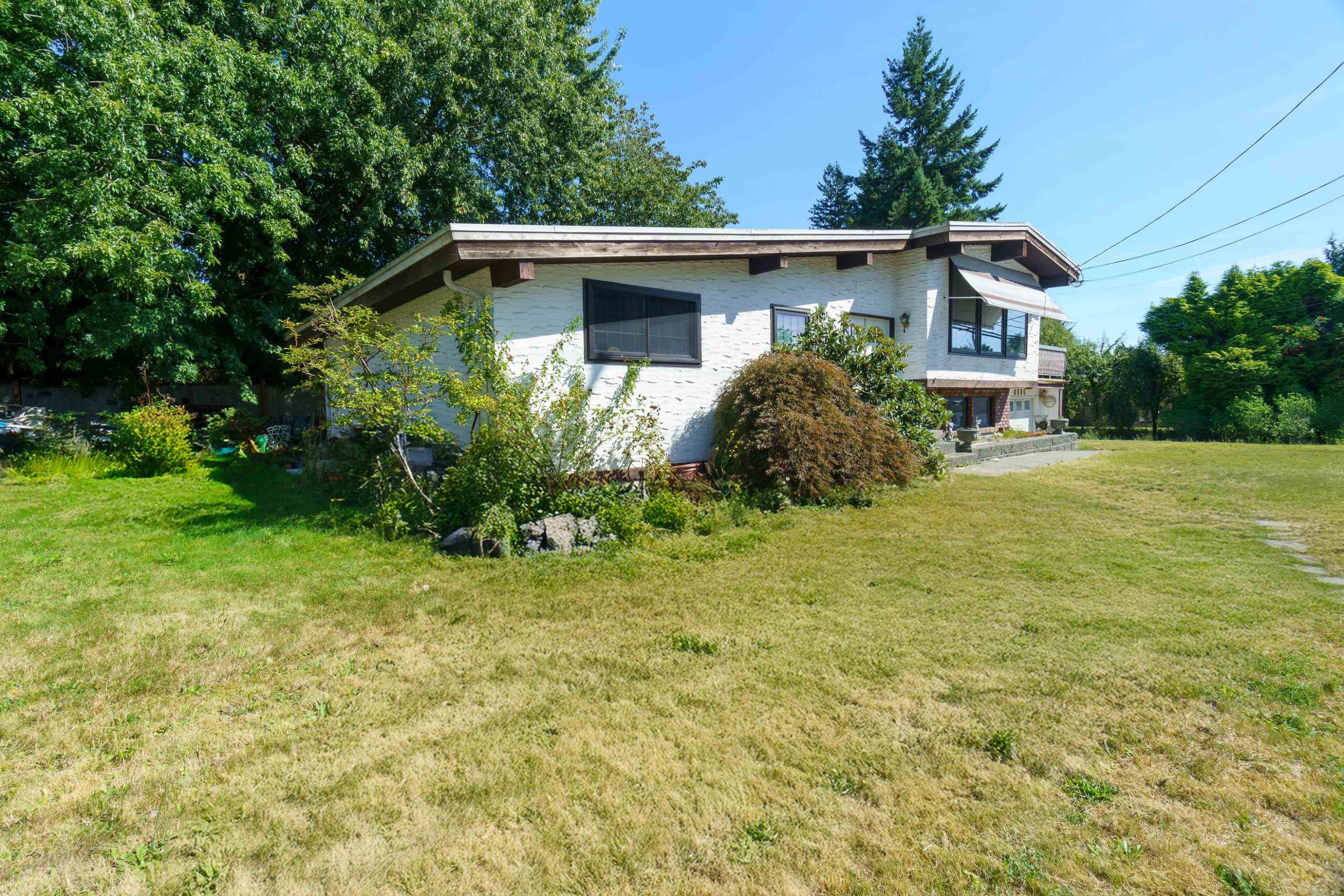 









8086


Cedar

Street,
Mission,




BC
V2V 3N3

