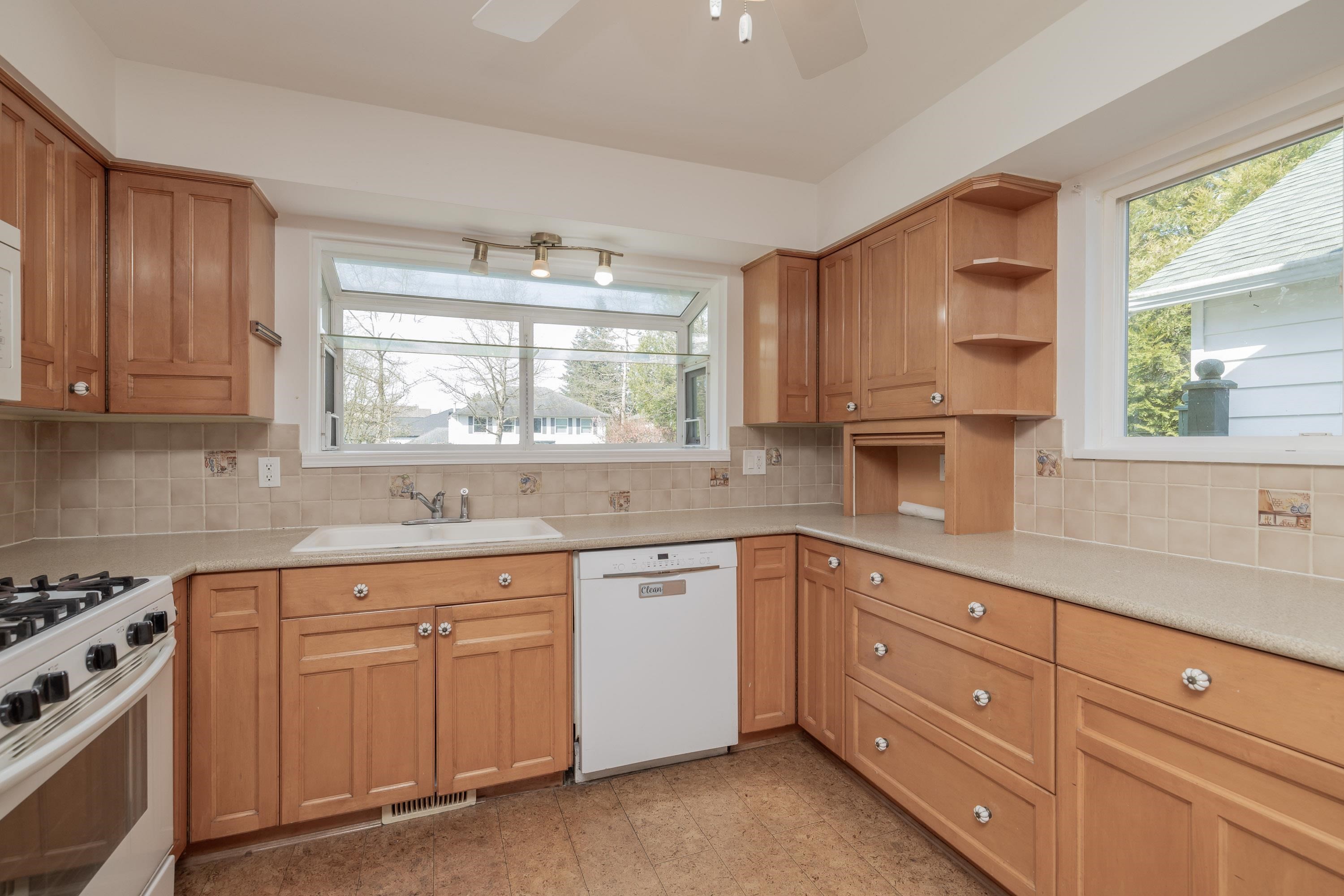 









4458


Benz

Crescent,
Langley,




BC
V2Z 1L5

