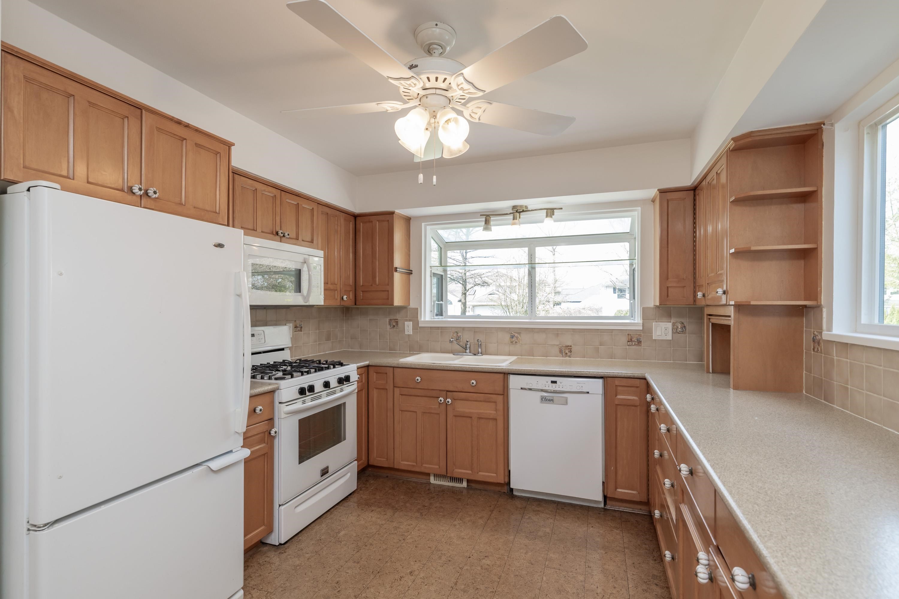 









4458


Benz

Crescent,
Langley,




BC
V2Z 1L5

