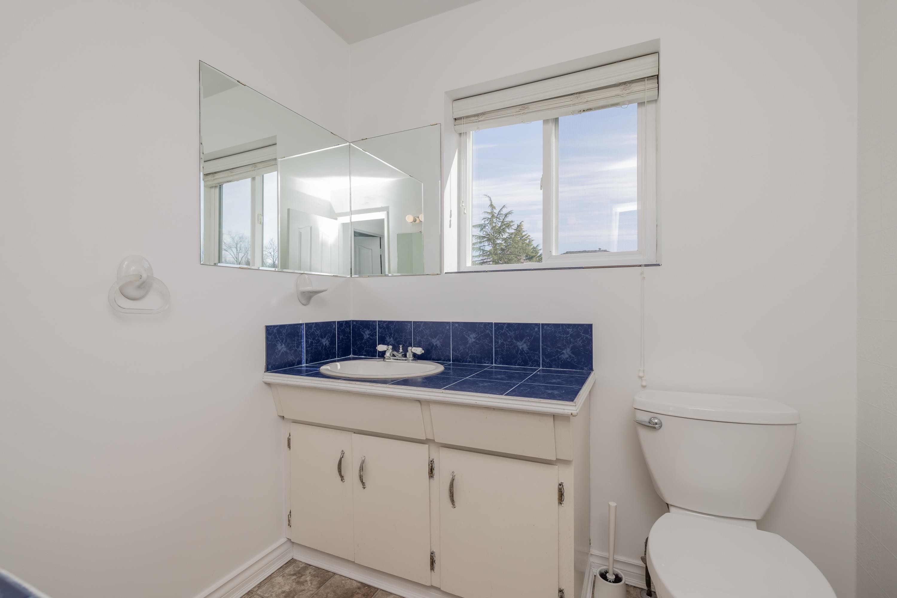 









4458


Benz

Crescent,
Langley,




BC
V2Z 1L5

