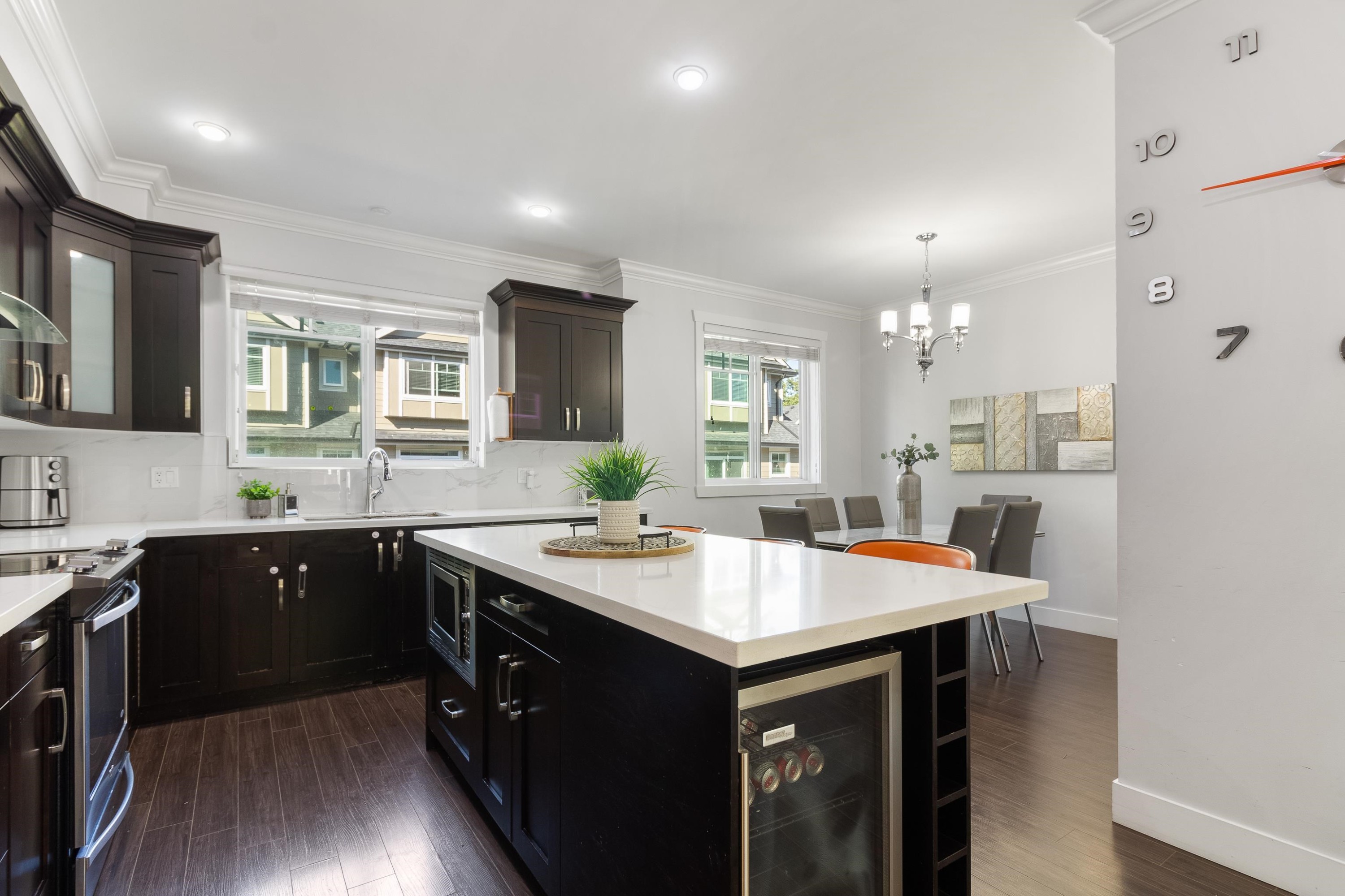 









14285


64

Avenue, 10,
Surrey,




BC
V3W 1Z2

