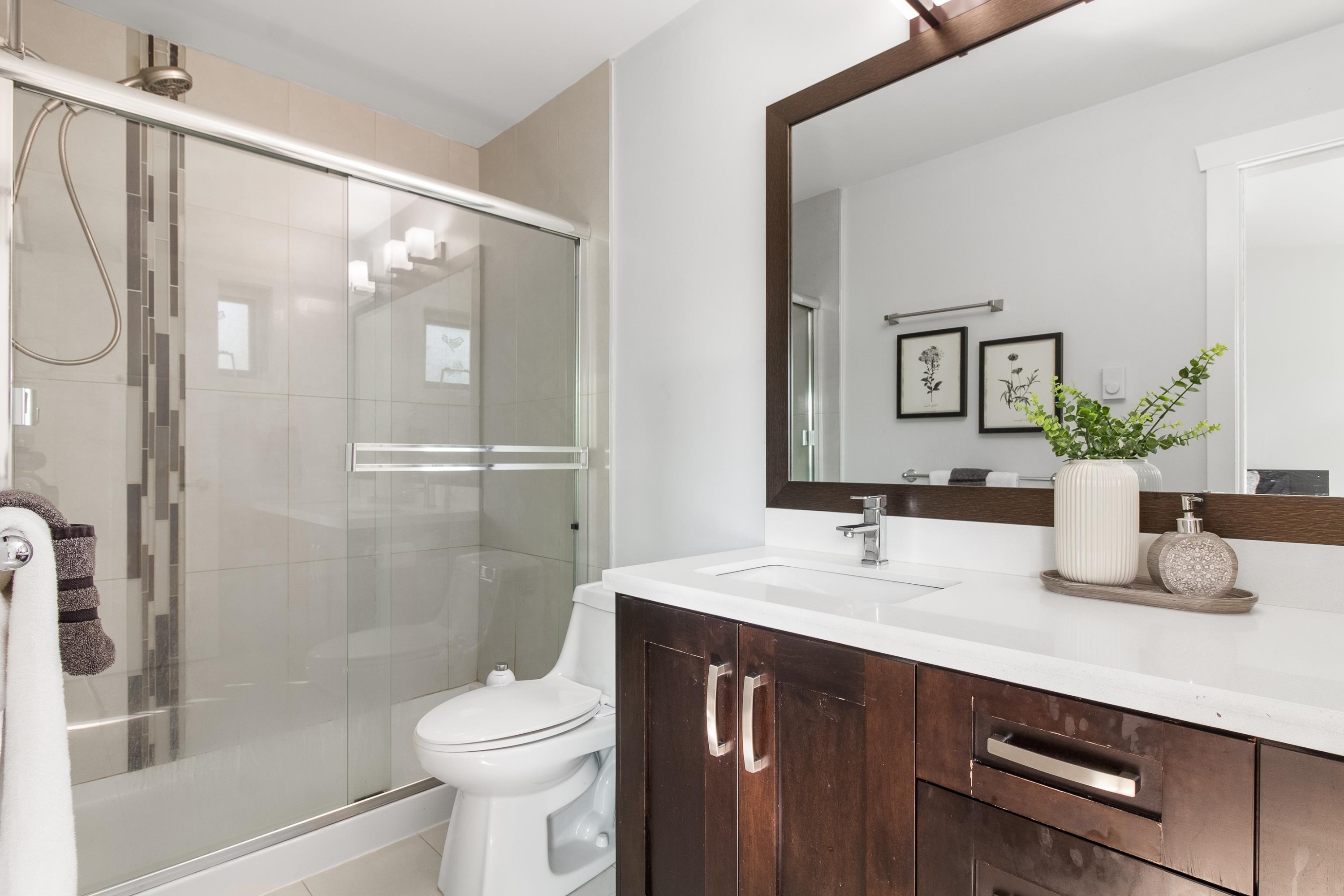 









14285


64

Avenue, 10,
Surrey,




BC
V3W 1Z2

