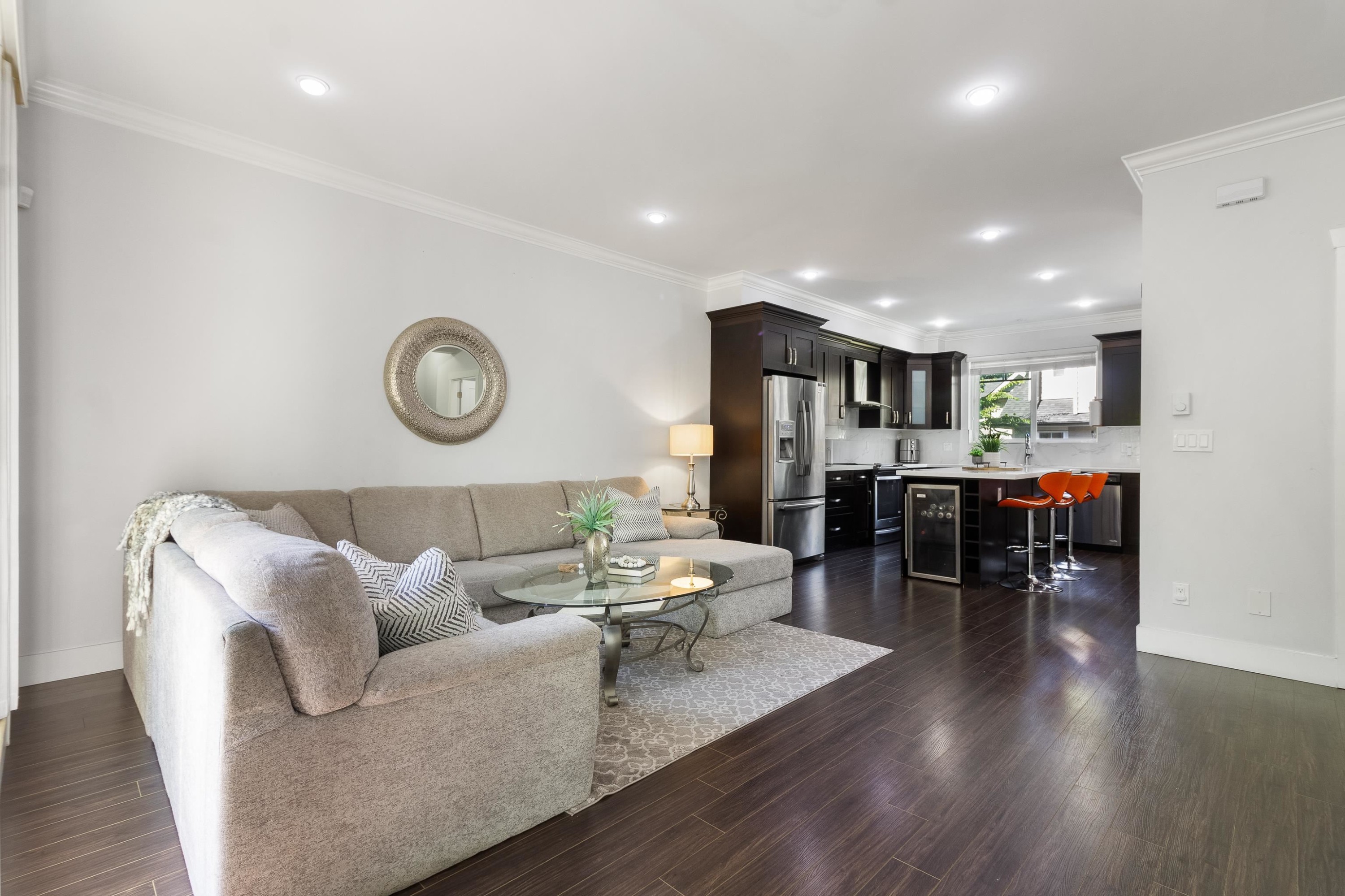 









14285


64

Avenue, 10,
Surrey,




BC
V3W 1Z2

