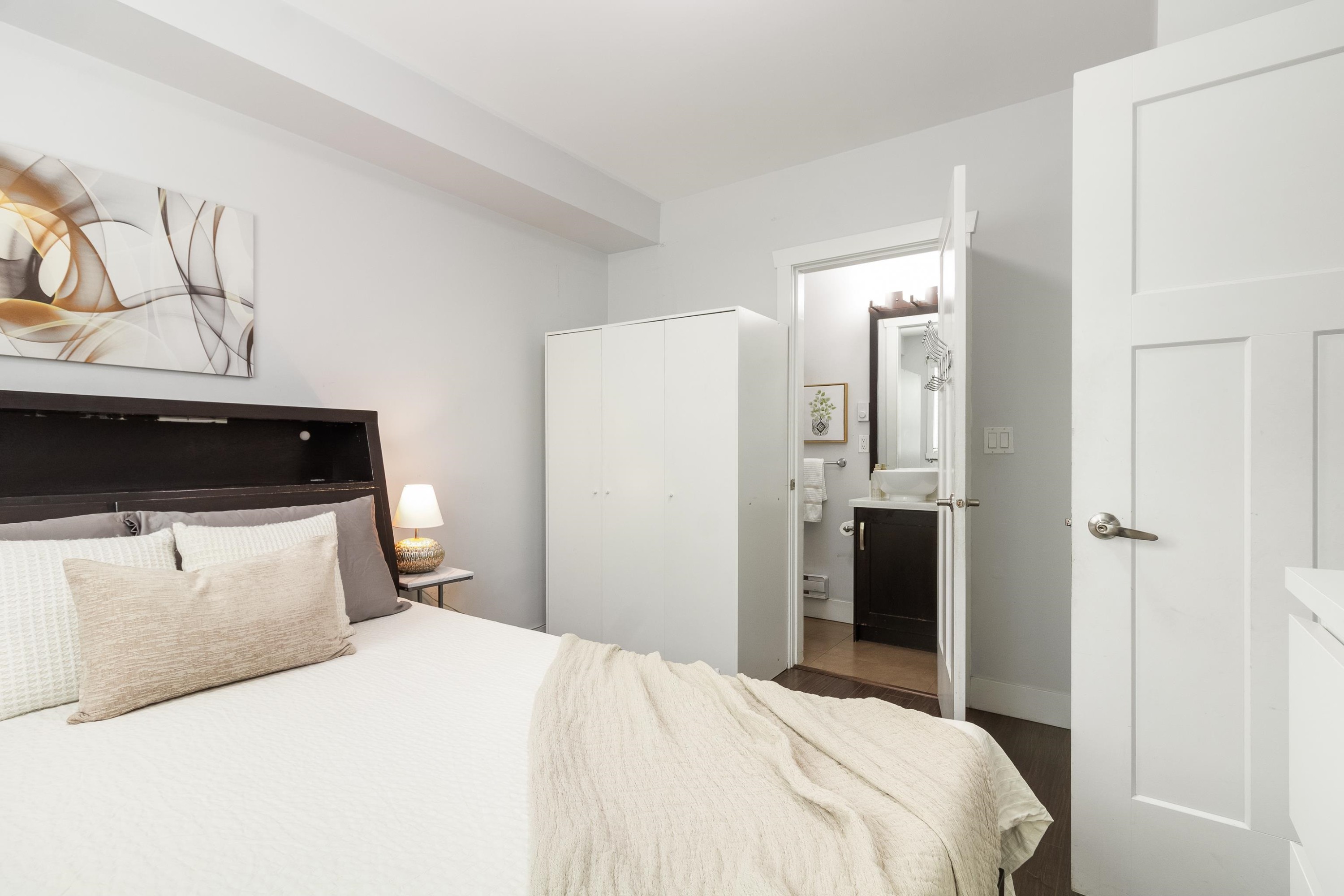 









14285


64

Avenue, 10,
Surrey,




BC
V3W 1Z2

