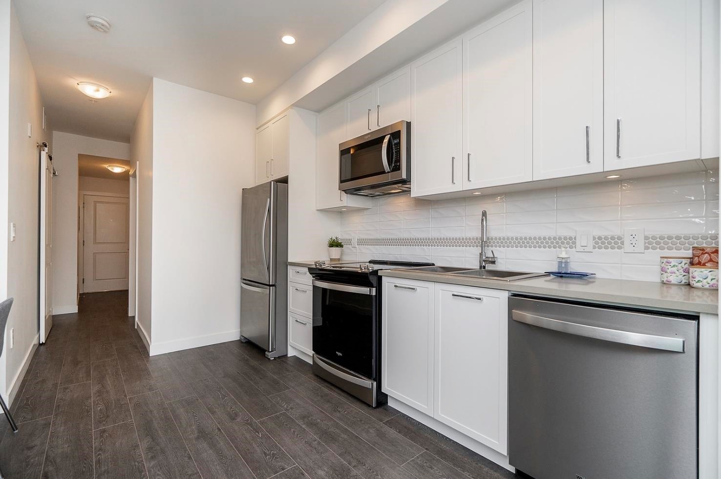 









20834


80

Avenue, 4XX,
Langley,




BC
V2Y 3M5

