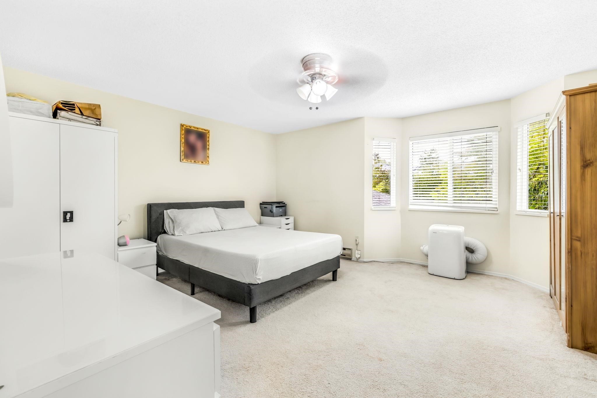 









6478


121

Street, 17,
Surrey,




BC
V3W 0Y5

