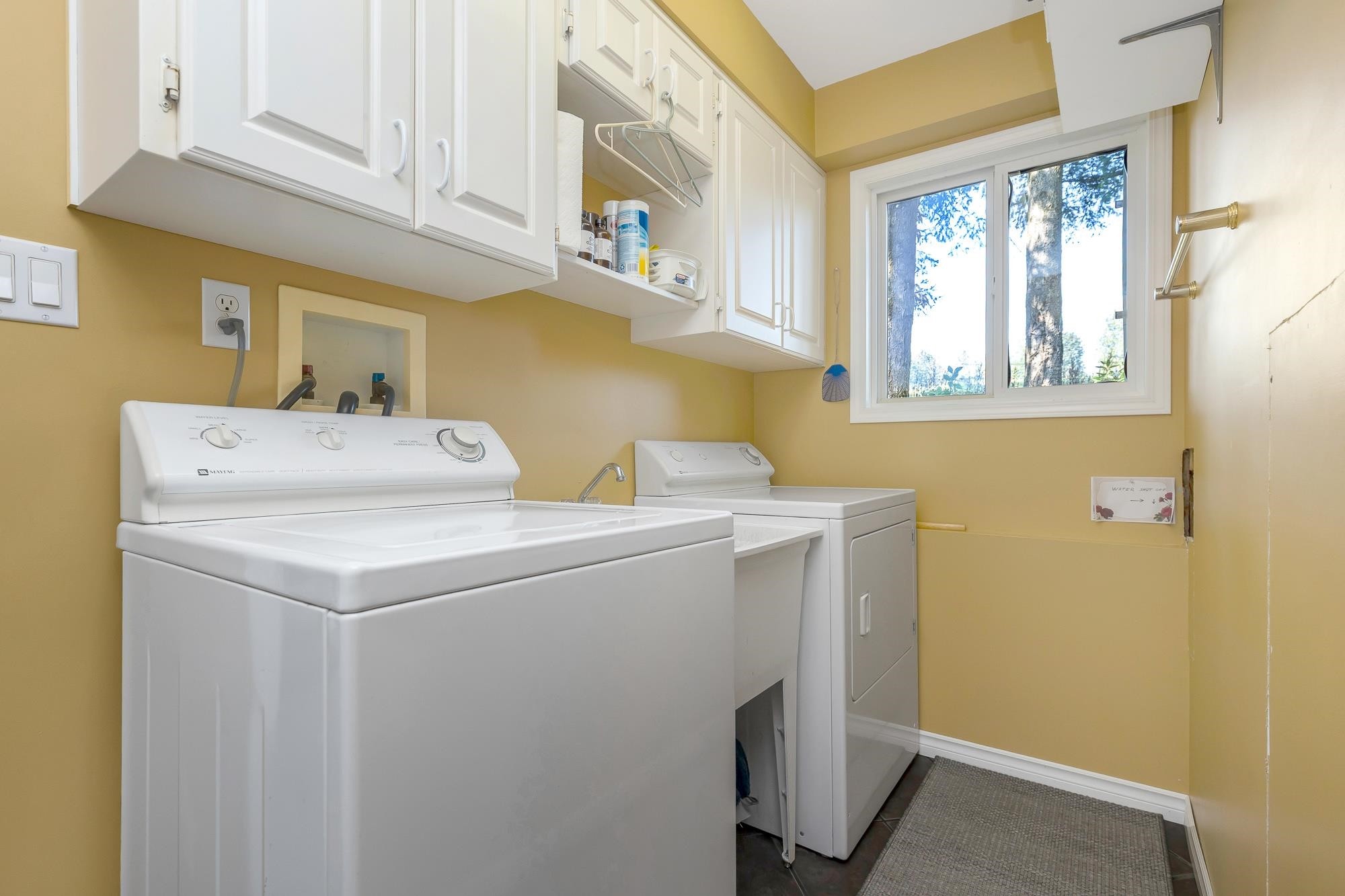









29665


Glengarry

Avenue,
Abbotsford,




BC
V4X 1Z7

