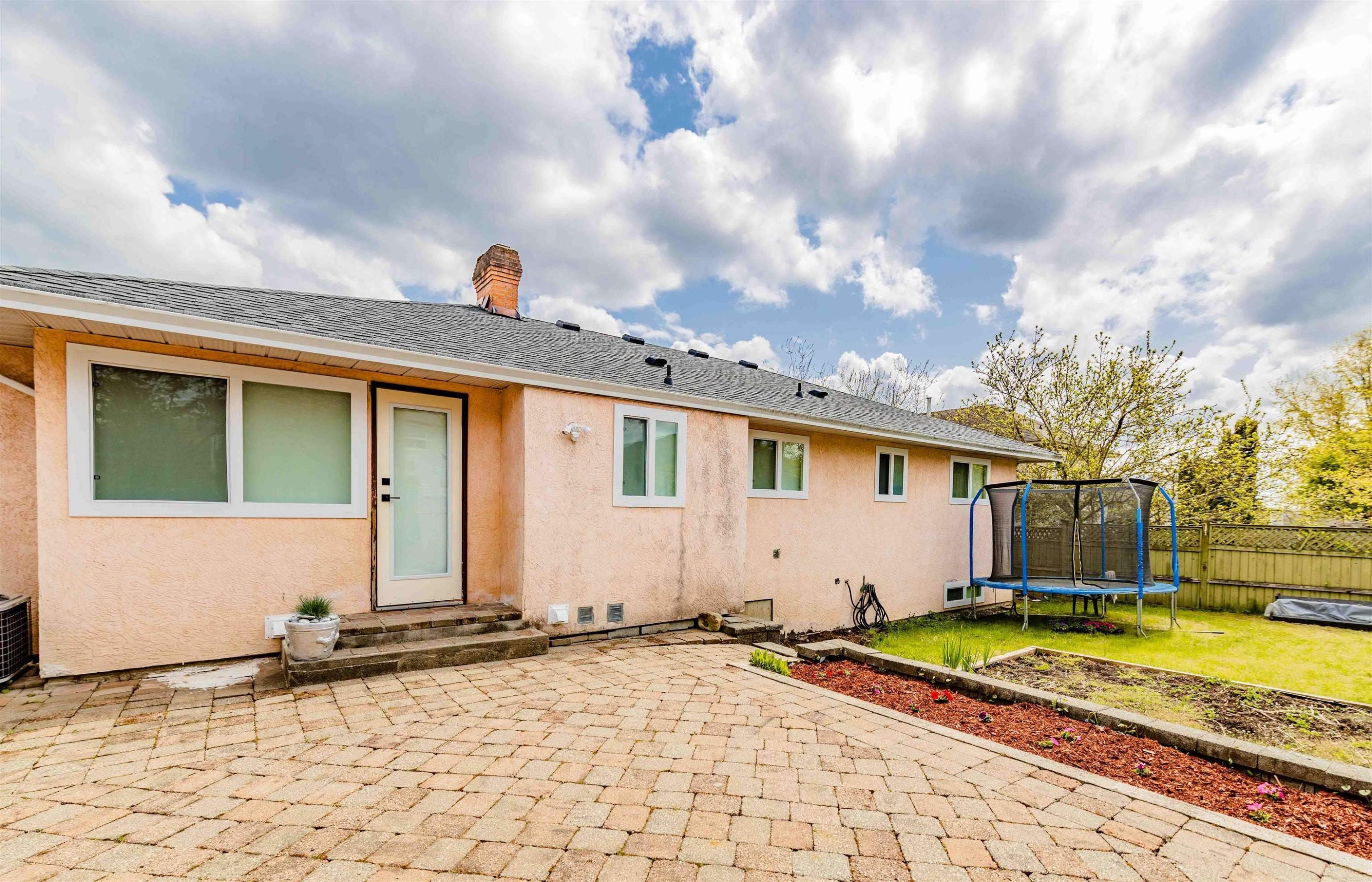 









3097


Goldfinch

Street,
Abbotsford,




BC
V2T 5J4

