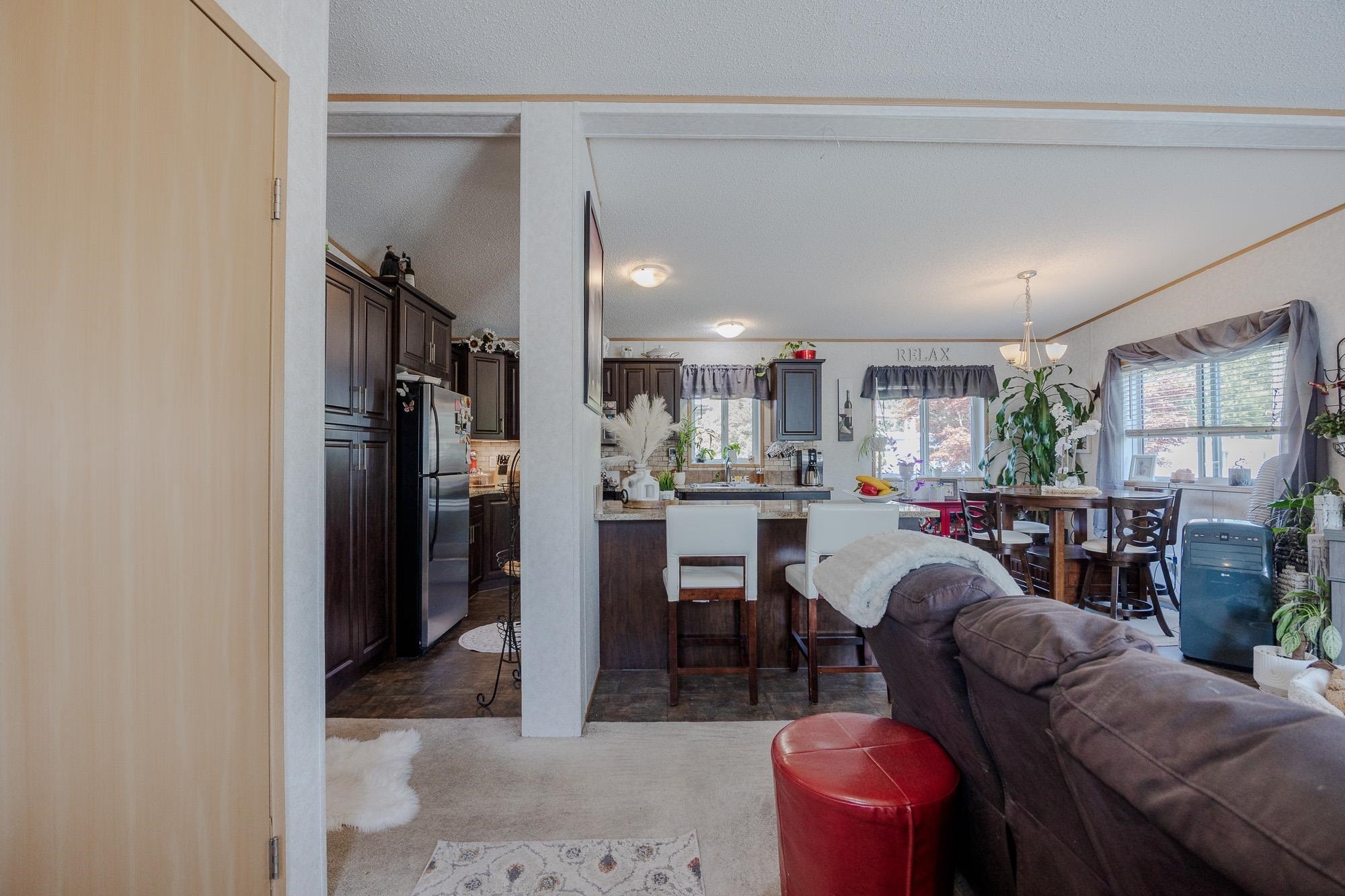 









8220


King George

Boulevard, 19,
Surrey,




BC
V3W 6E1

