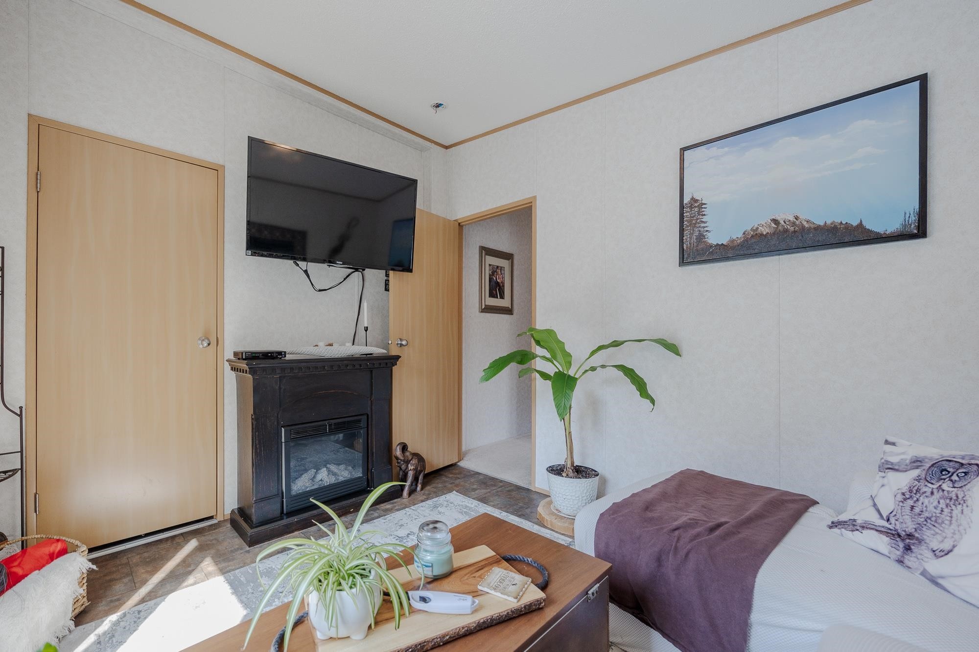 









8220


King George

Boulevard, 19,
Surrey,




BC
V3W 6E1

