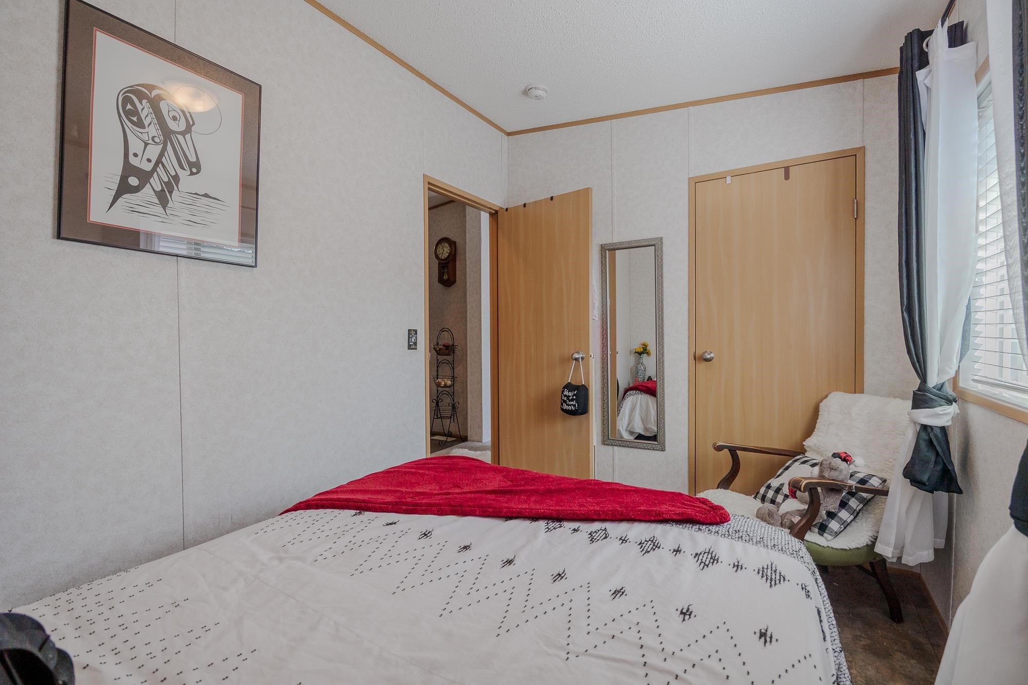 









8220


King George

Boulevard, 19,
Surrey,




BC
V3W 6E1

