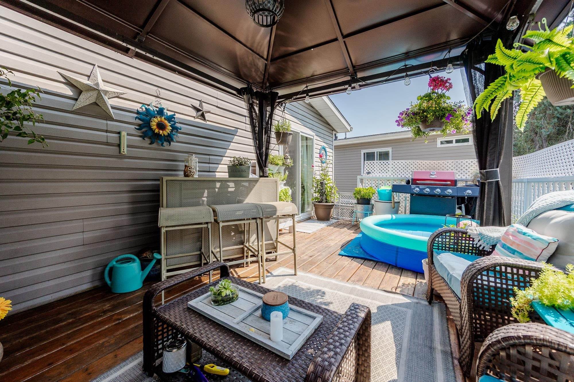 









8220


King George

Boulevard, 19,
Surrey,




BC
V3W 6E1

