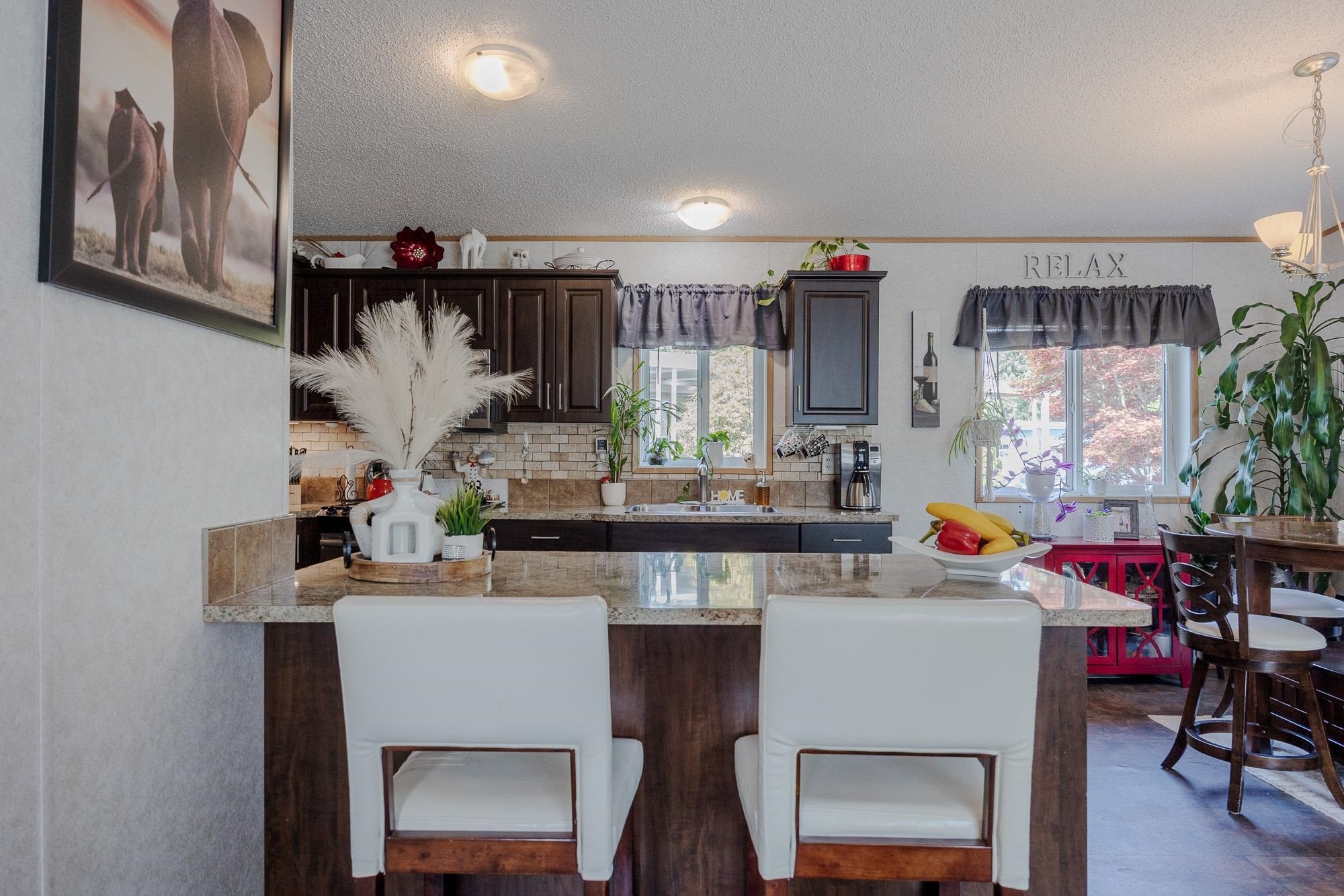 









8220


King George

Boulevard, 19,
Surrey,




BC
V3W 6E1

